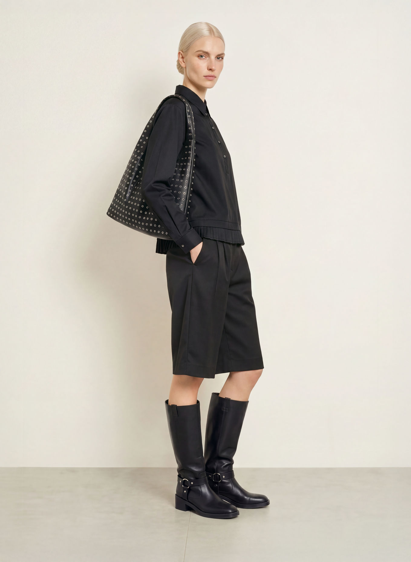 TONNO & PANNA Hemdbluse mit Plissees: SCHWARZ
