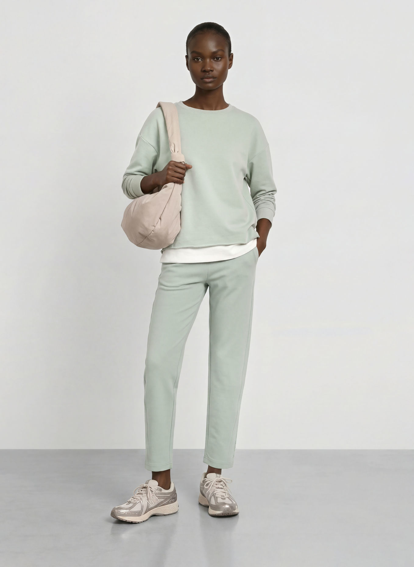 ELBSAND RIXA Sweatpants: LIGHT GREEN