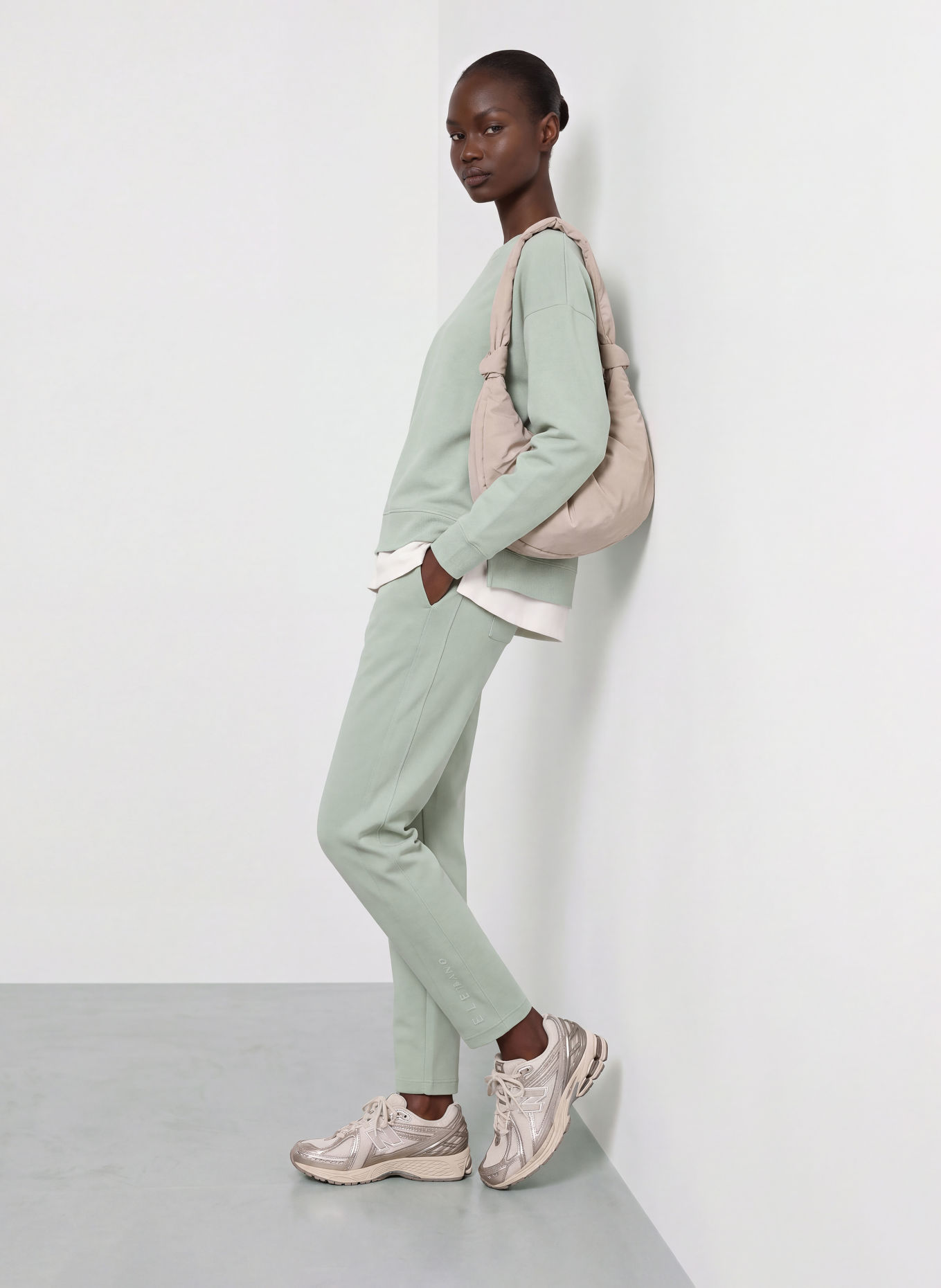 ELBSAND RIXA Sweatpants: LIGHT GREEN