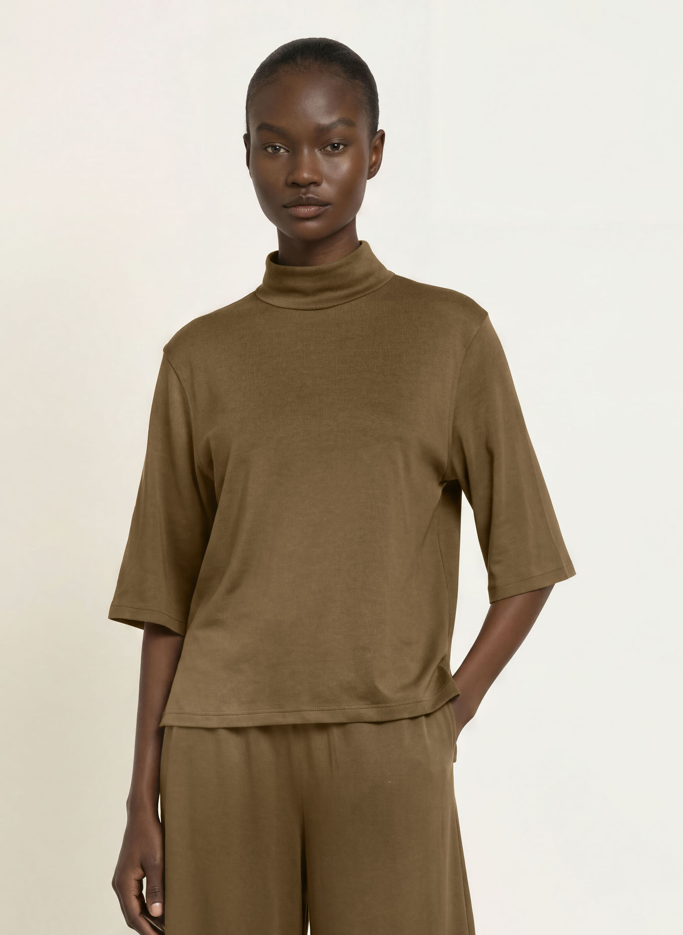 DRYKORN Bluzka ALETIA z satyny z rękawami 3/4: KHAKI