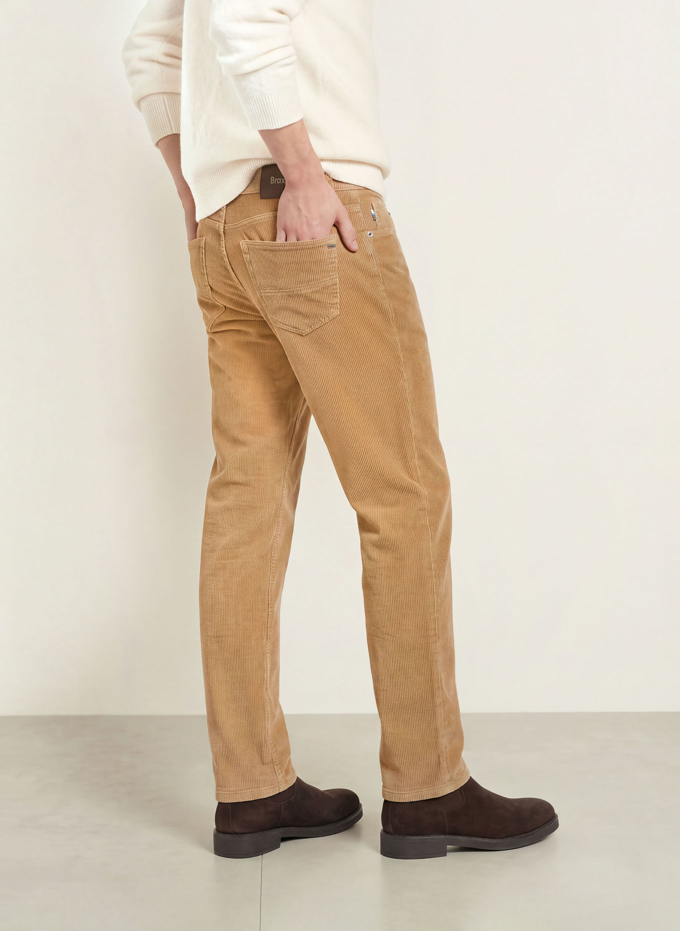 BRAX Cordbroek CADIZ Straight Fit: 57 Ivory