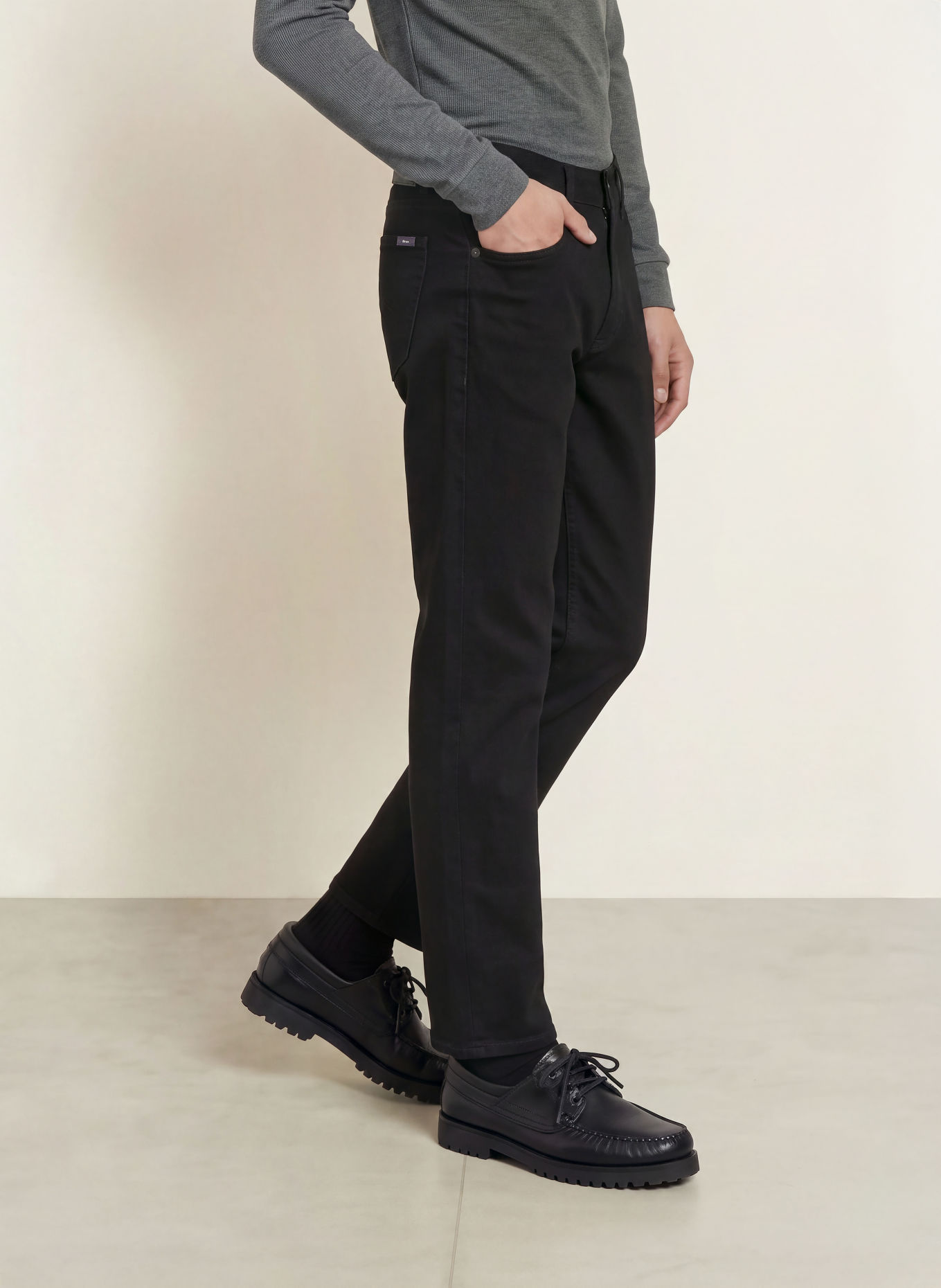 BRAX Jeans CLINT Relaxed Straight Fit: 02 CLEAN BLACK
