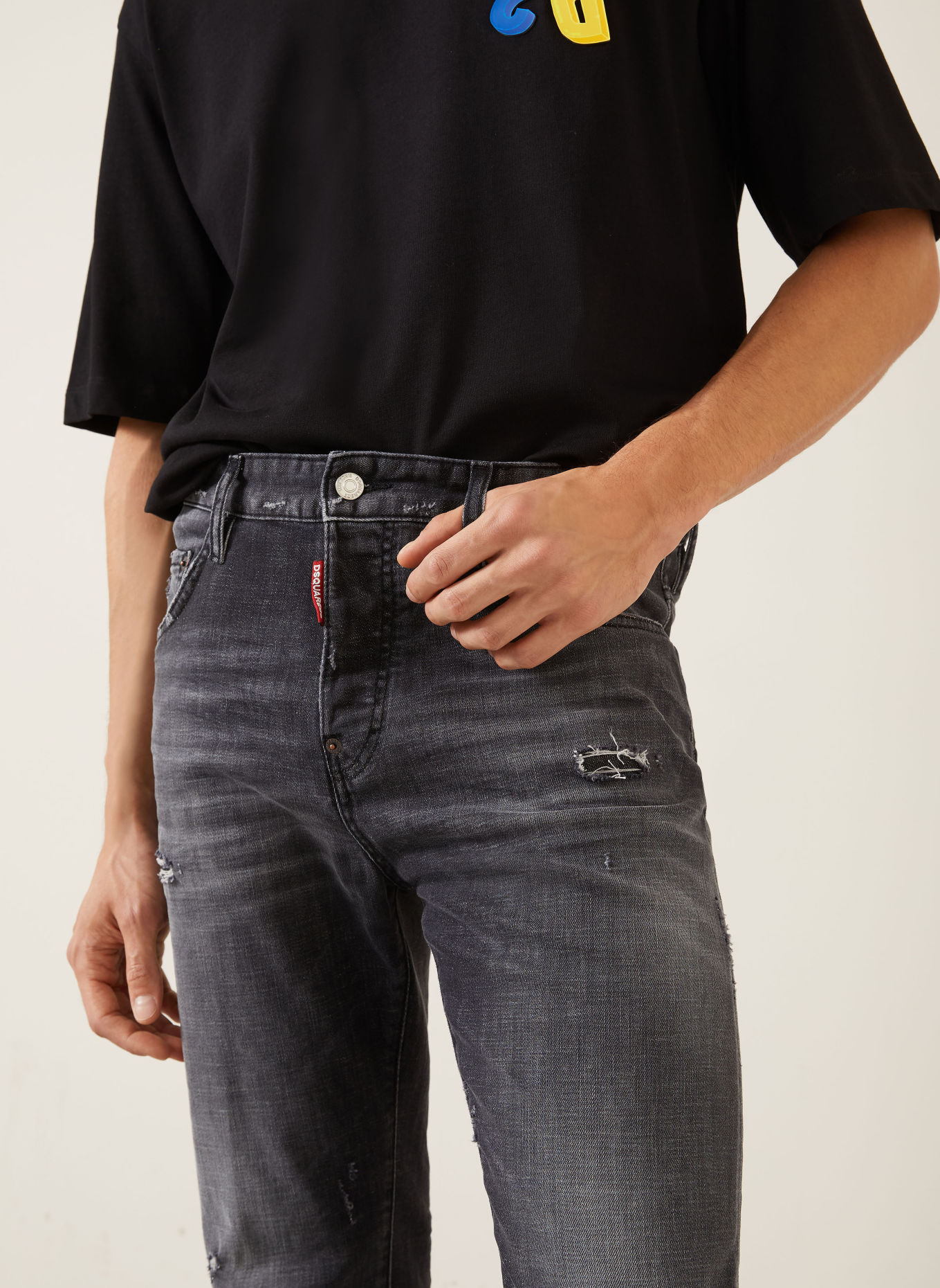 DSQUARED2 Distressed jeans 642 Regular Fit: 900 BLACK