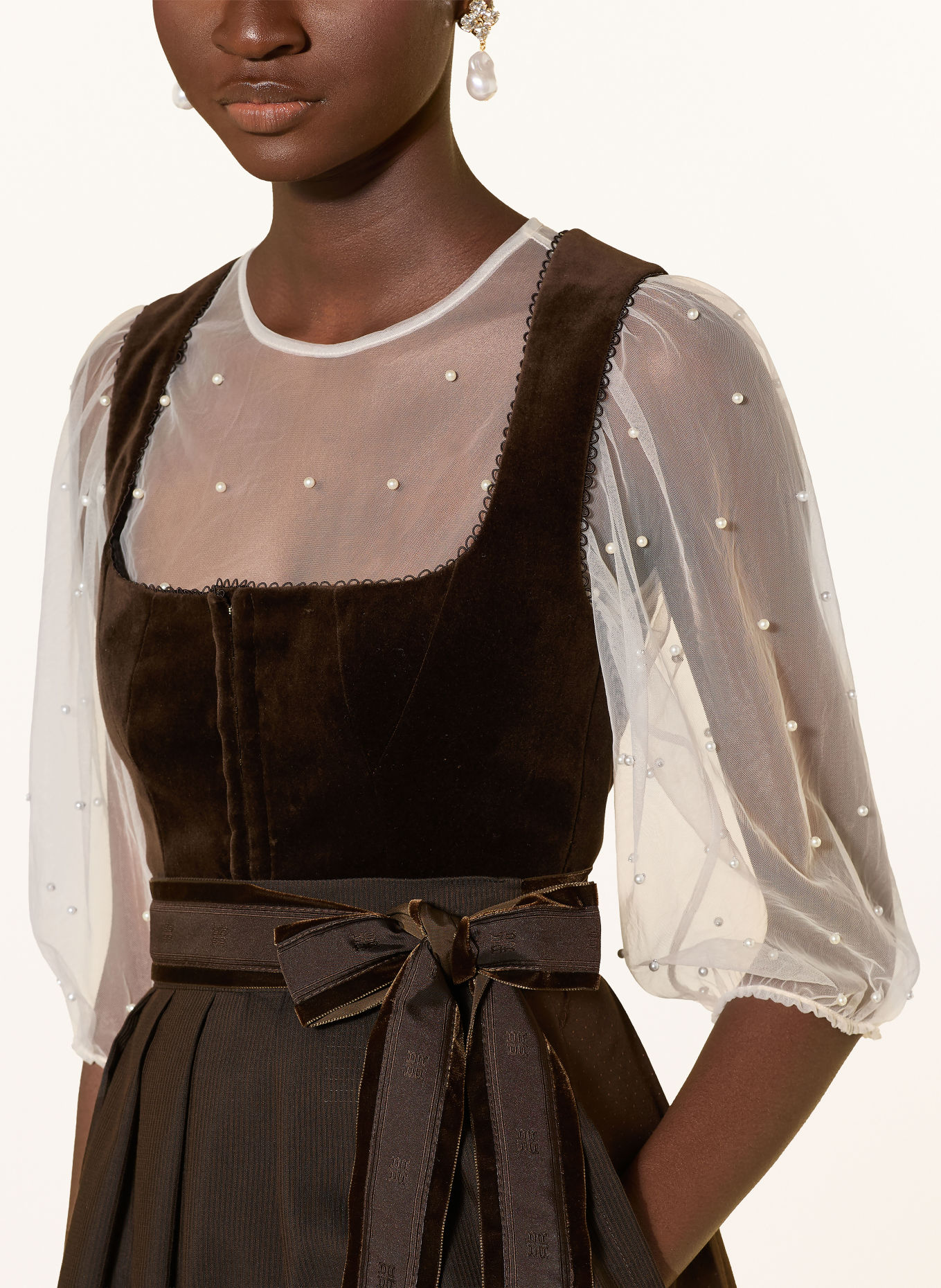 RIANI Dirndl: MARO ÎNCHIS