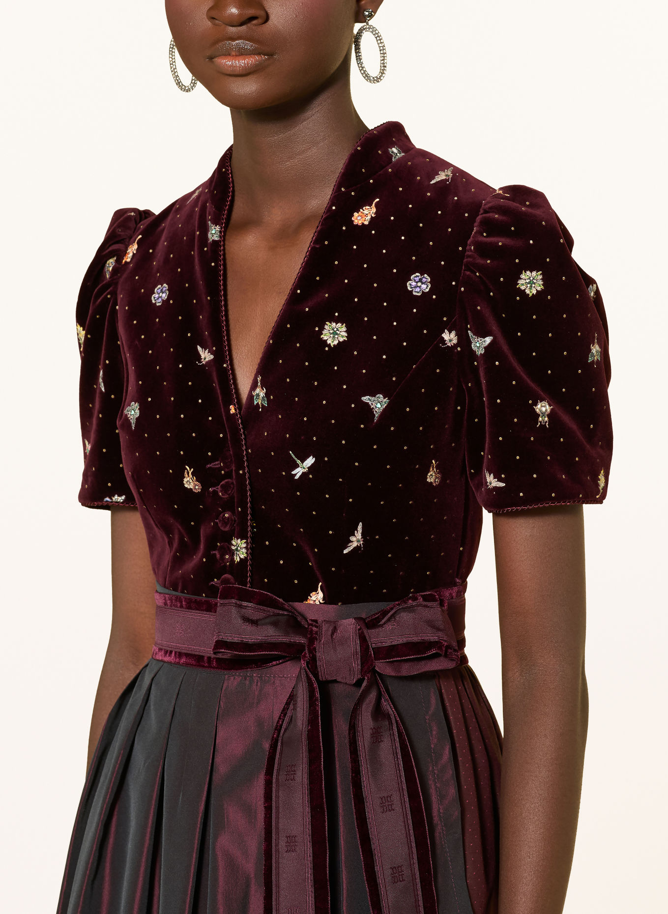 RIANI Dirndl: ROȘU ÎNCHIS / GALBEN / VERDE DESCHIS