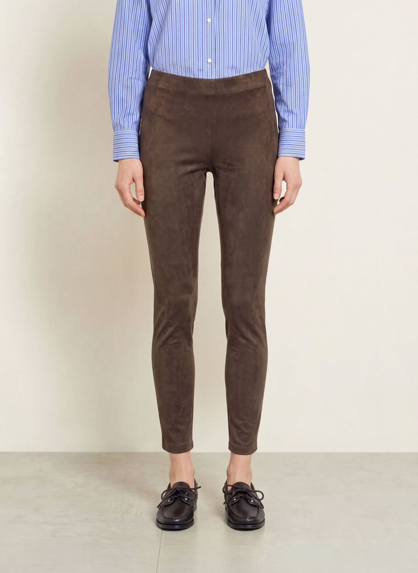darling harbour Pantalon aspect cuir: DARK BROWN