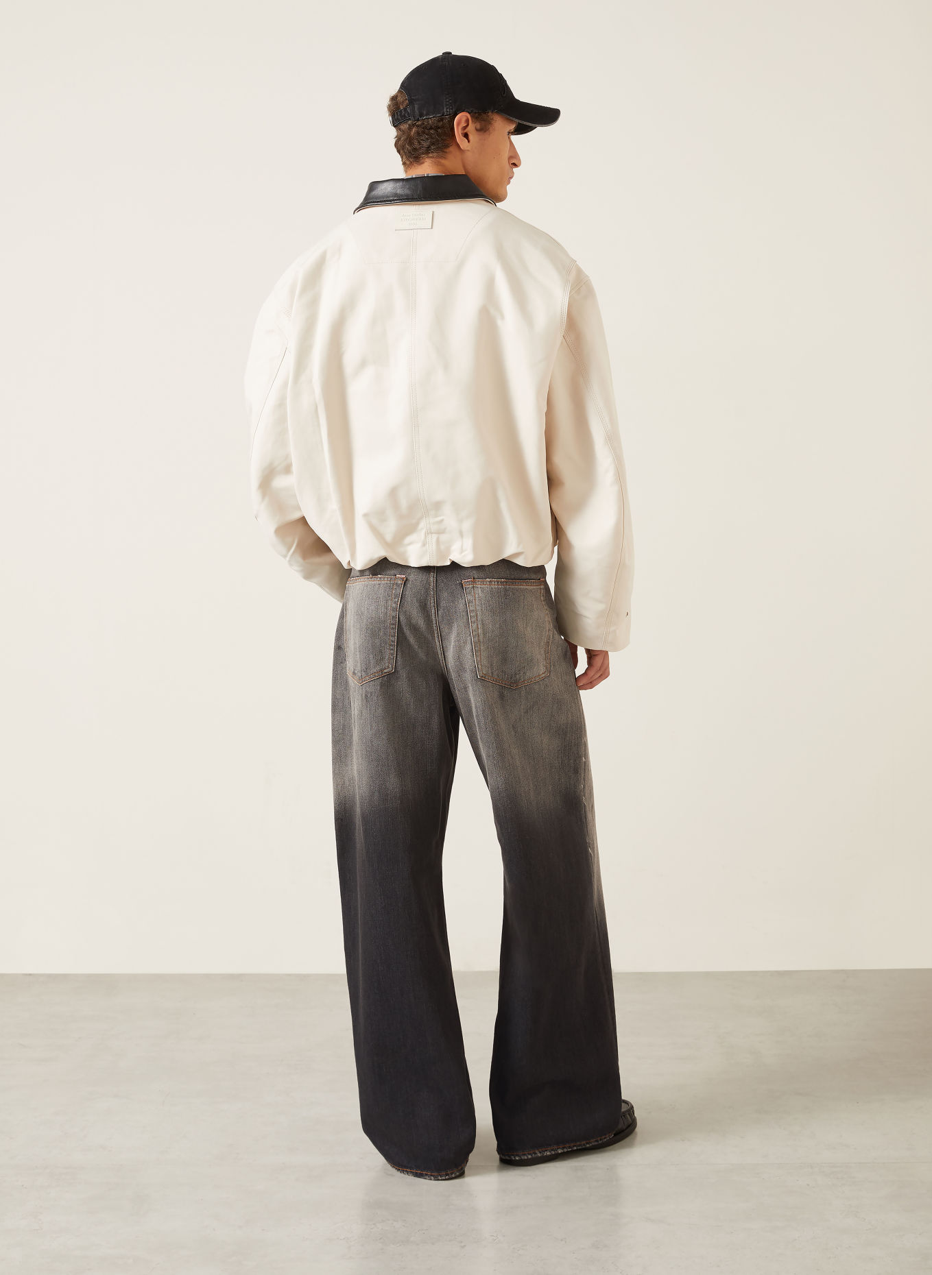 Acne Studios 1981 Regular Fit Jeans: 900 BLACK