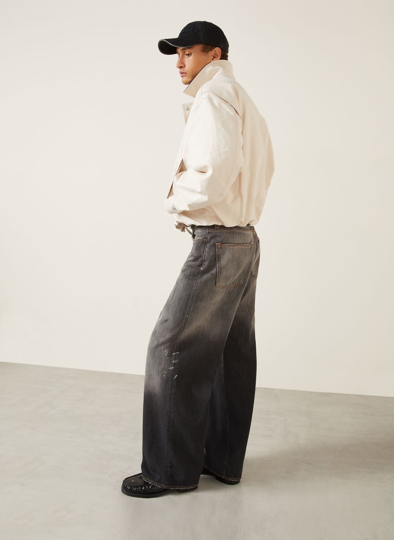 Acne Studios 1981 Regular Fit Jeans: 900 BLACK