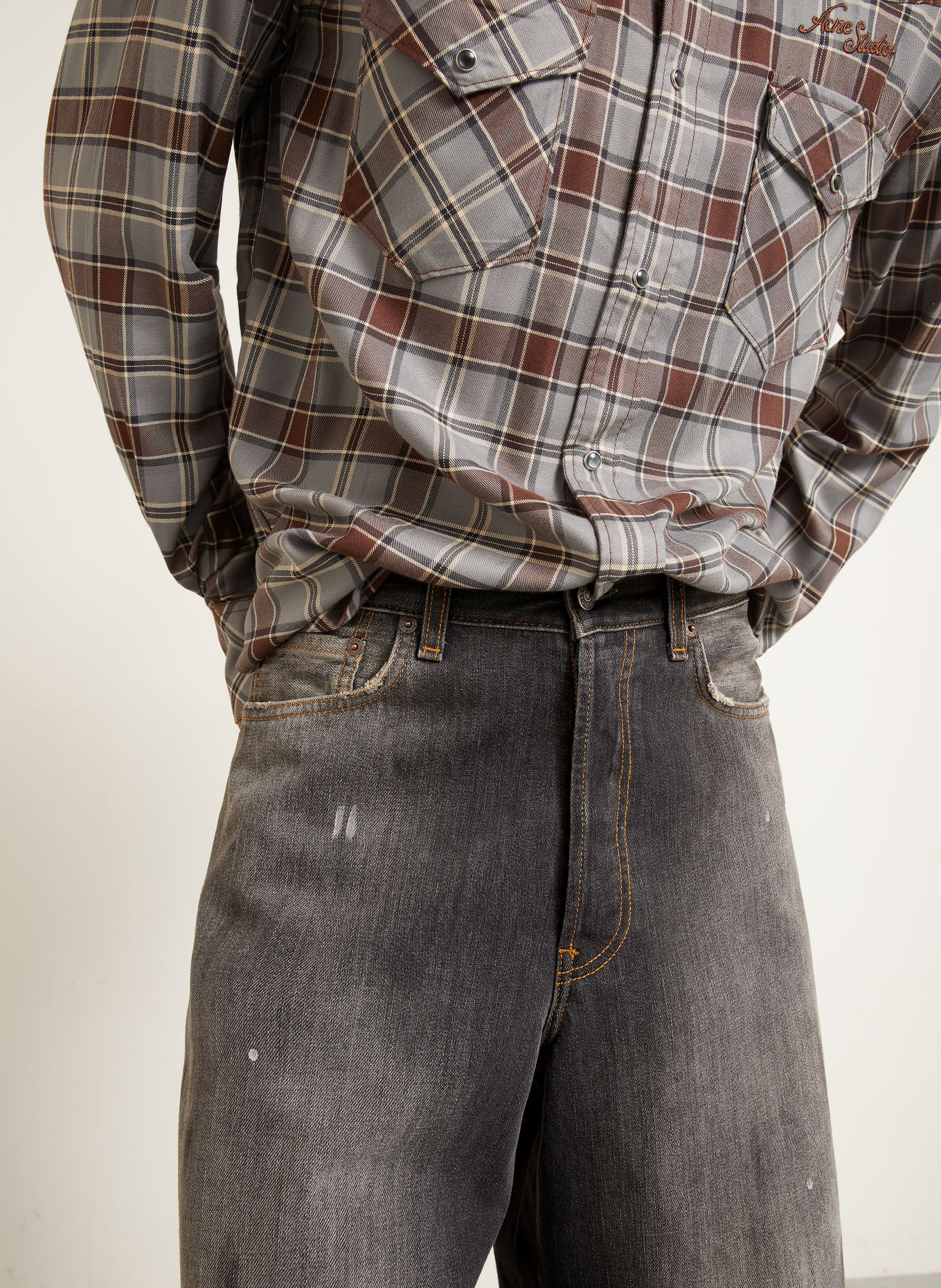 Acne Studios 1981 Regular Fit Jeans: 900 BLACK