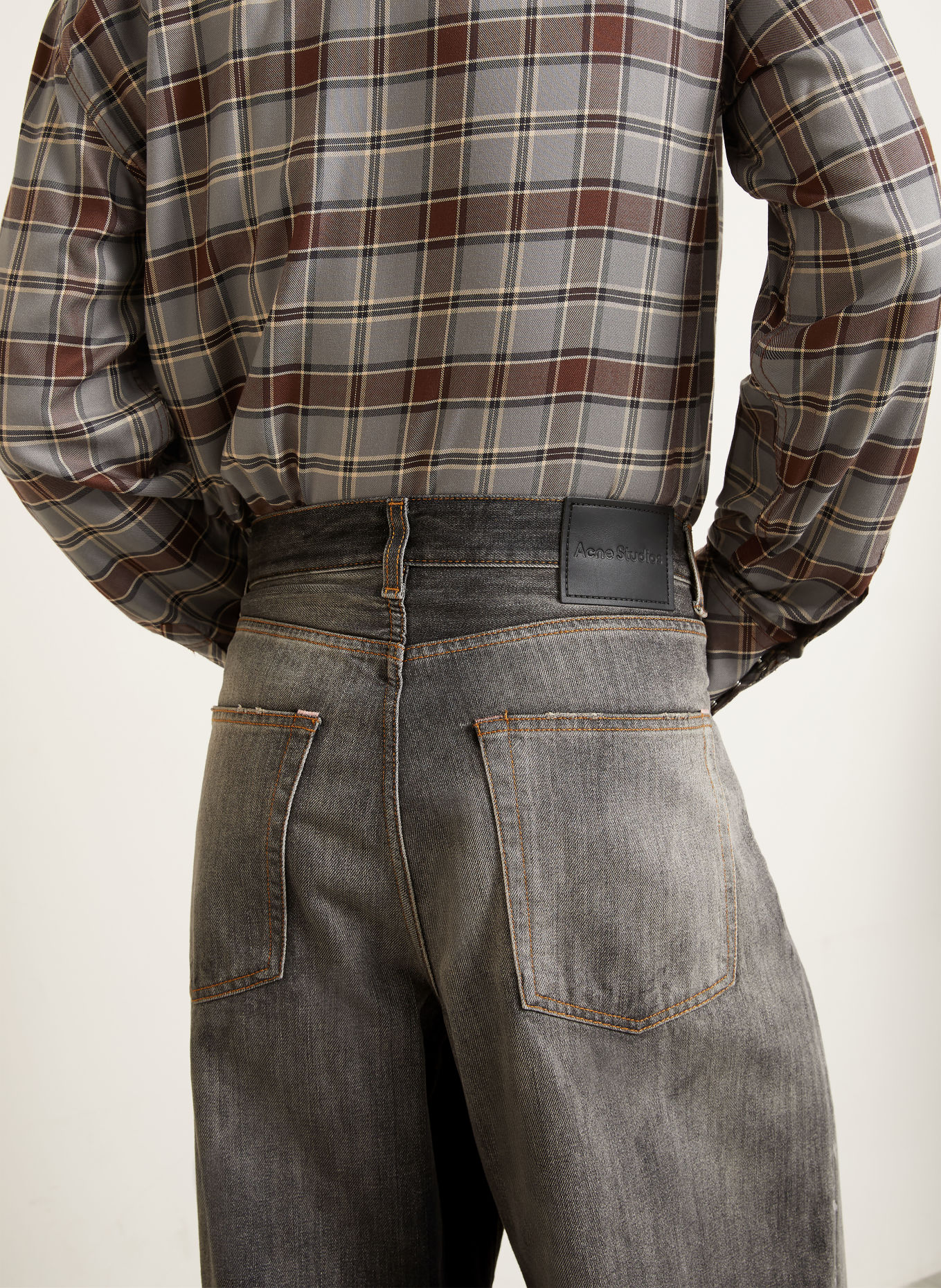 Acne Studios 1981 Regular Fit Jeans: 900 BLACK