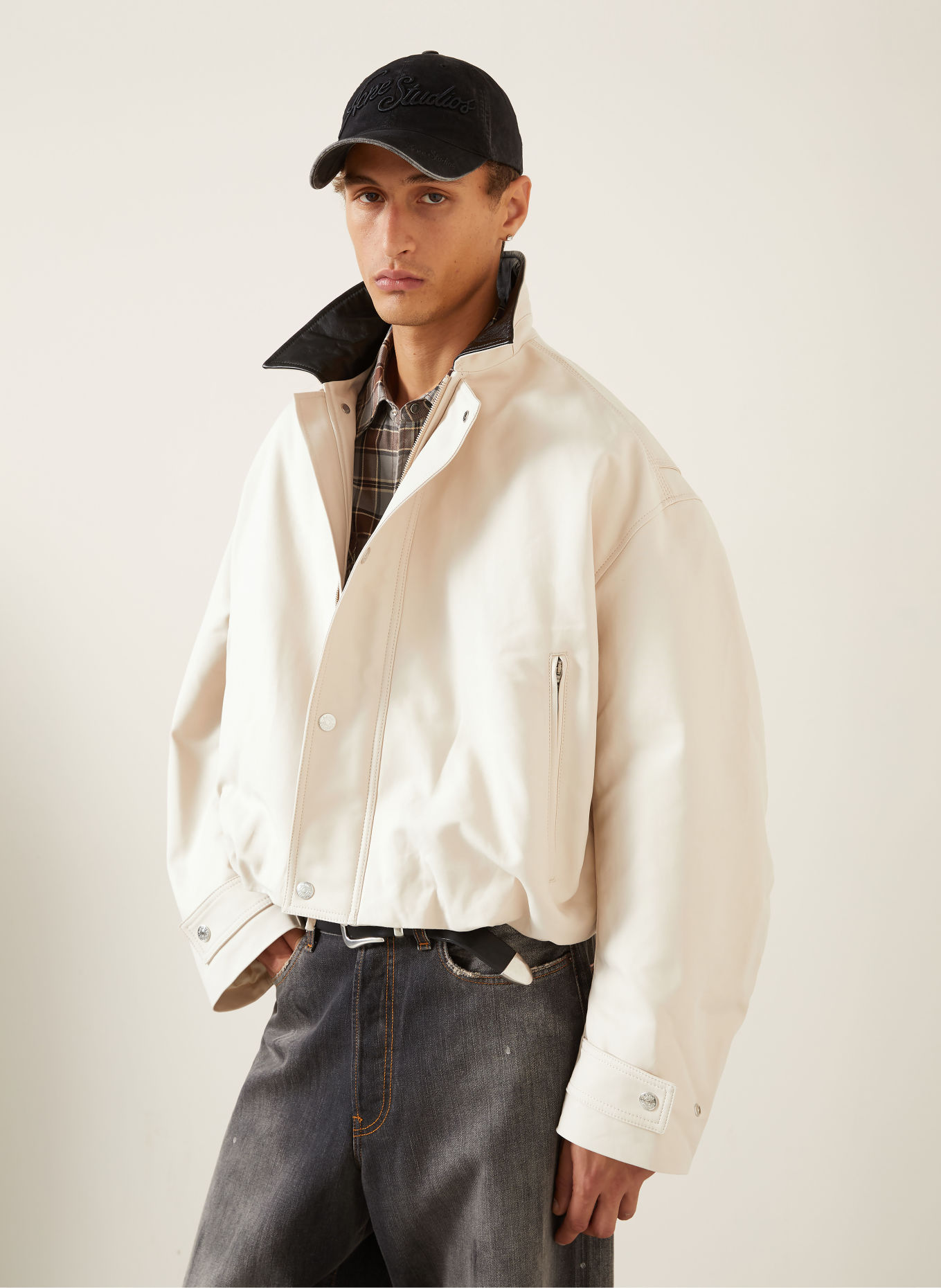 Acne Studios Bomber jacket: BEIGE / BLACK