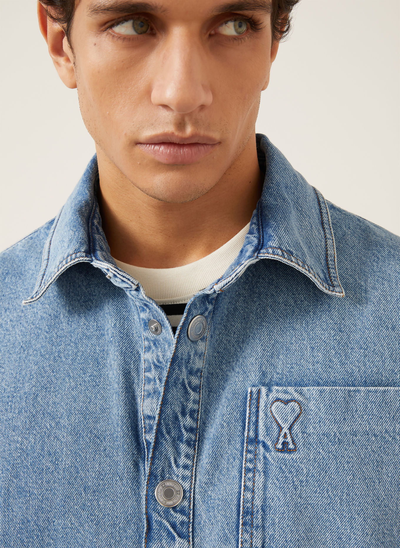 AMI PARIS Džínová košile Slim Fit: TMAVĚ MODRÁ