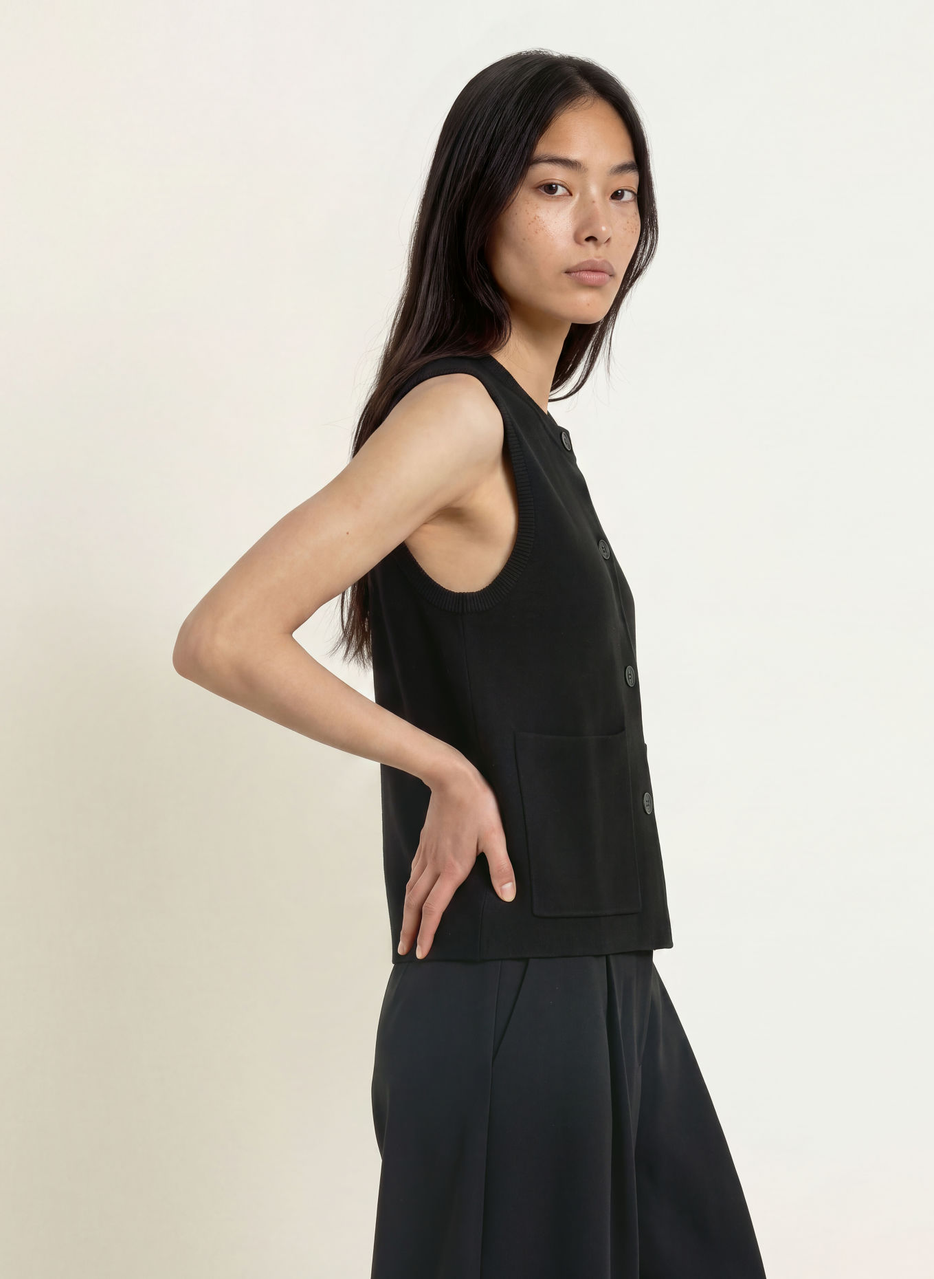 YERSE ROSI Knit Vest: BLACK