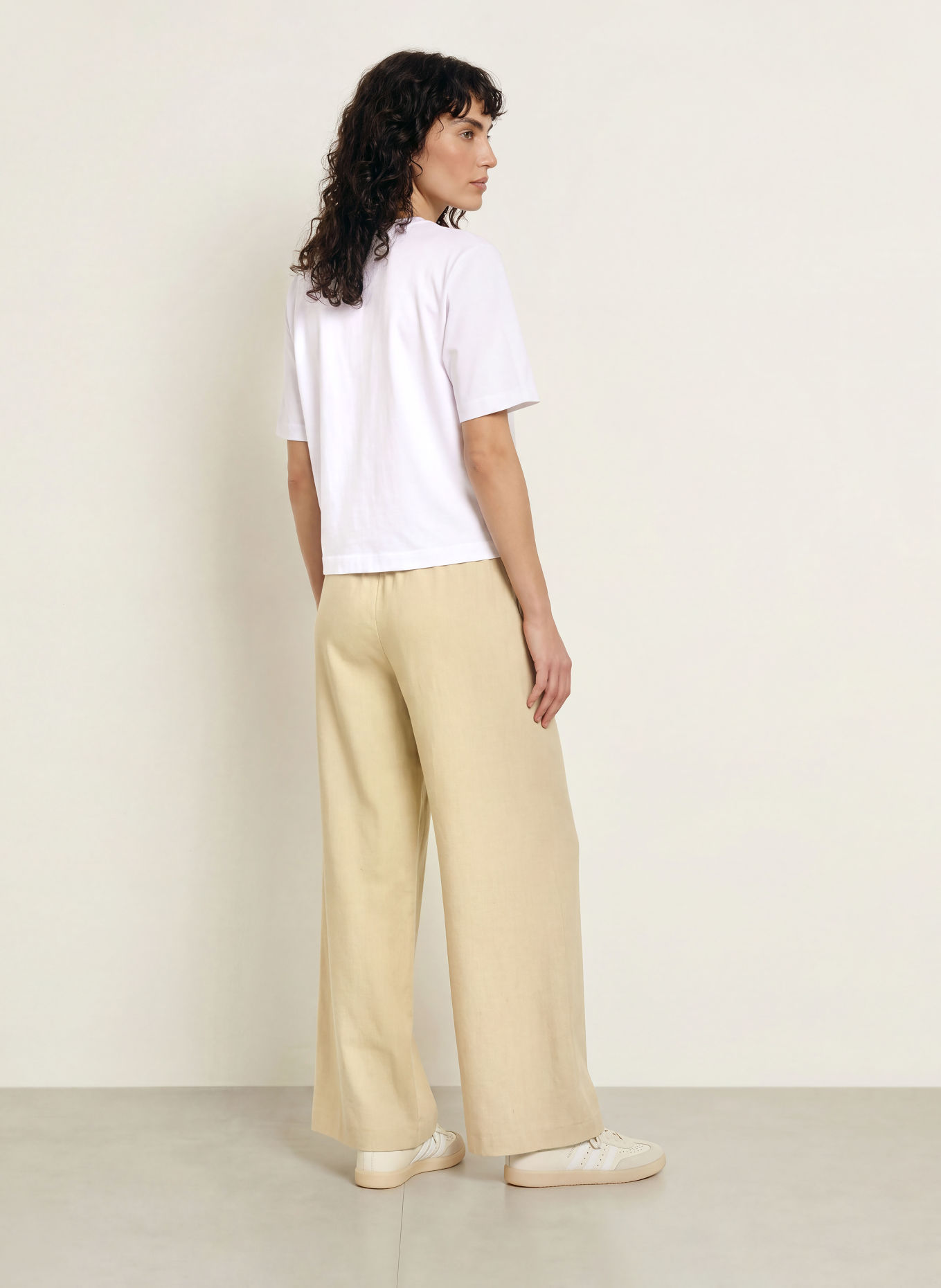 DRYKORN T-shirt QIRA: WIT