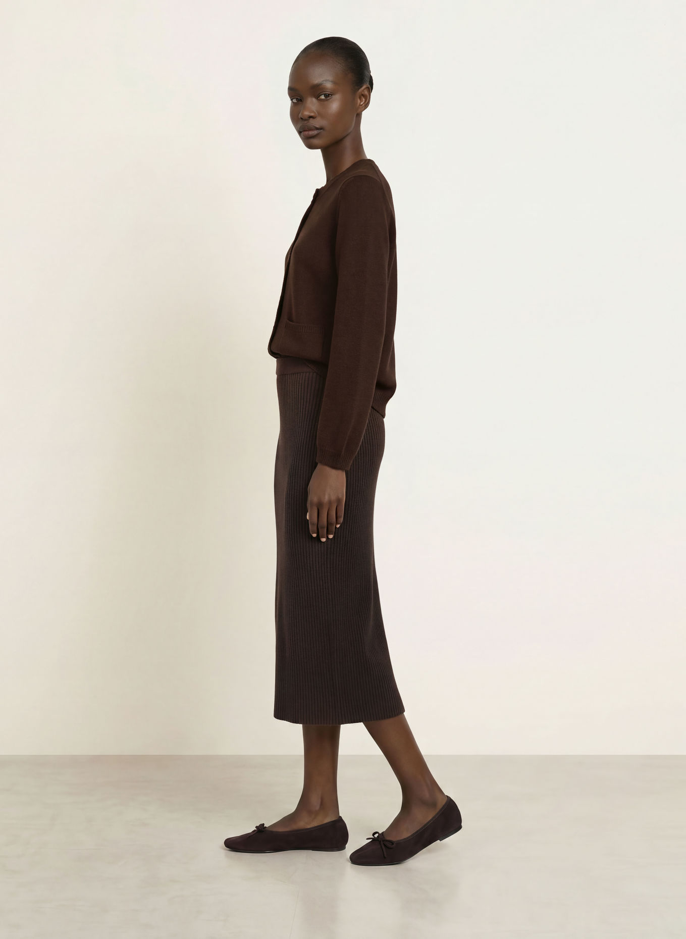 ALLUDE Cashmere Cardigan: DARK BROWN