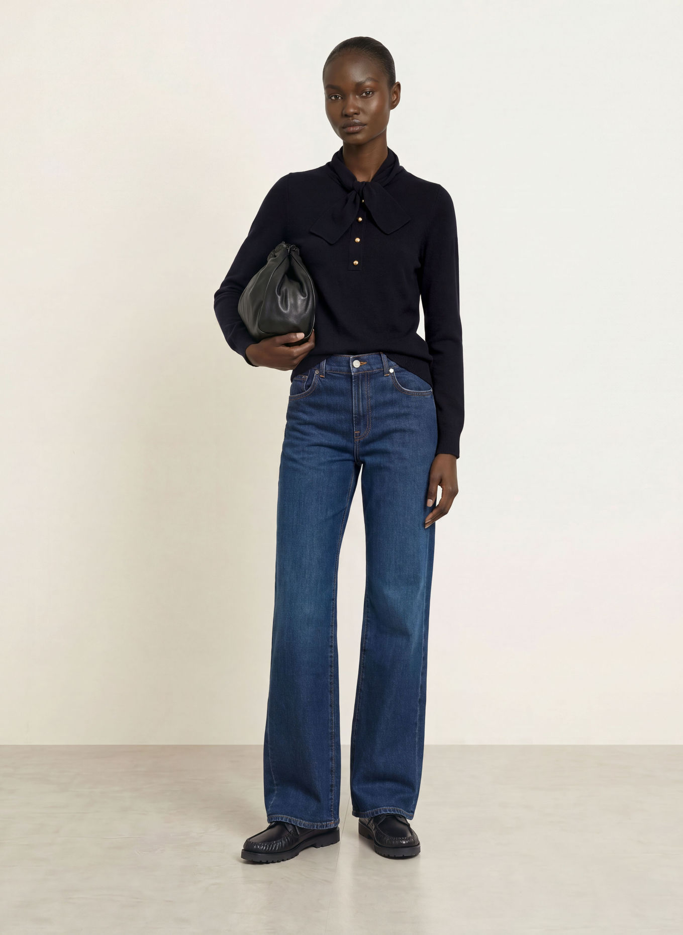 ALLUDE Trui: ZWART