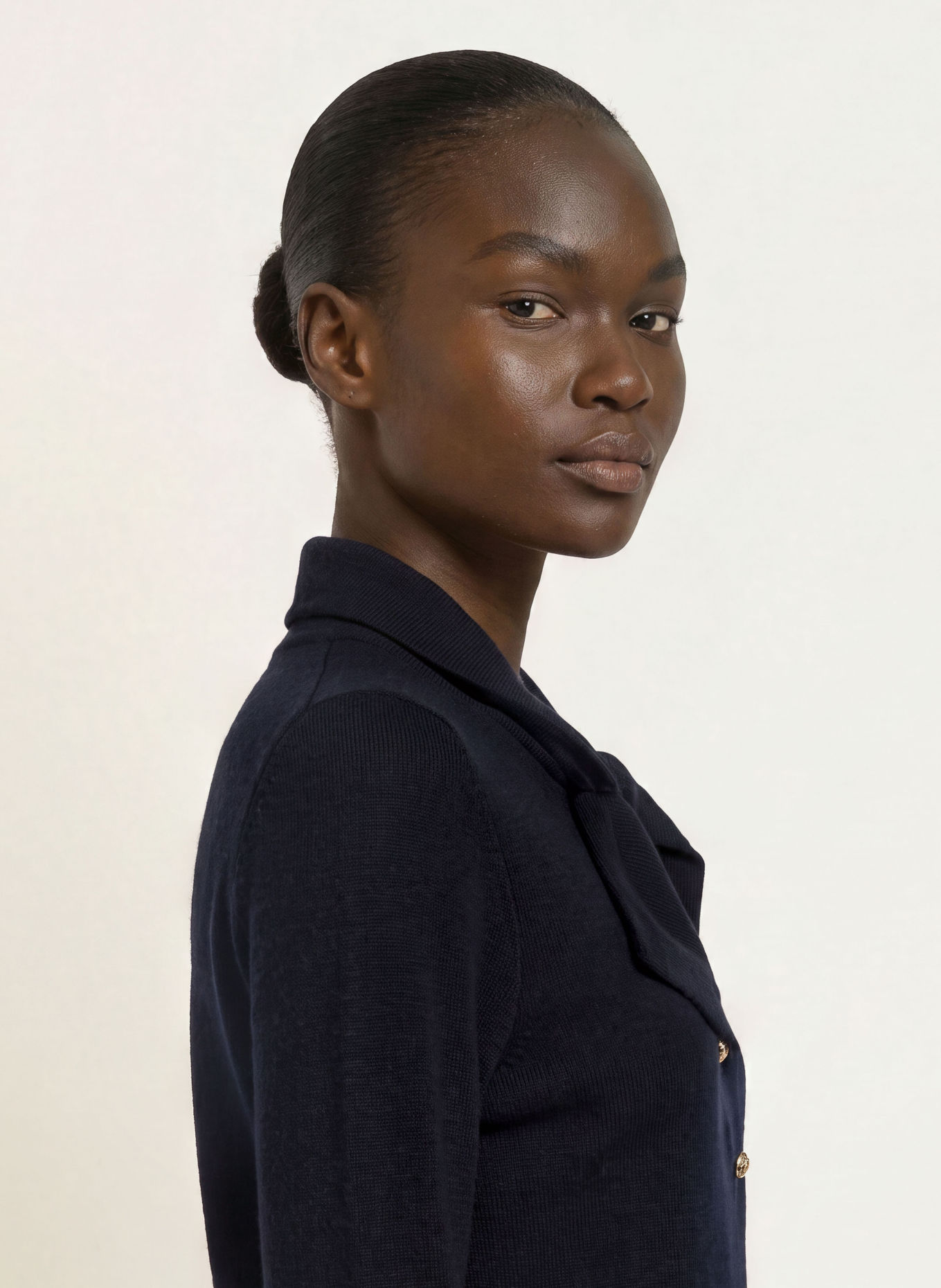 ALLUDE Trui: ZWART