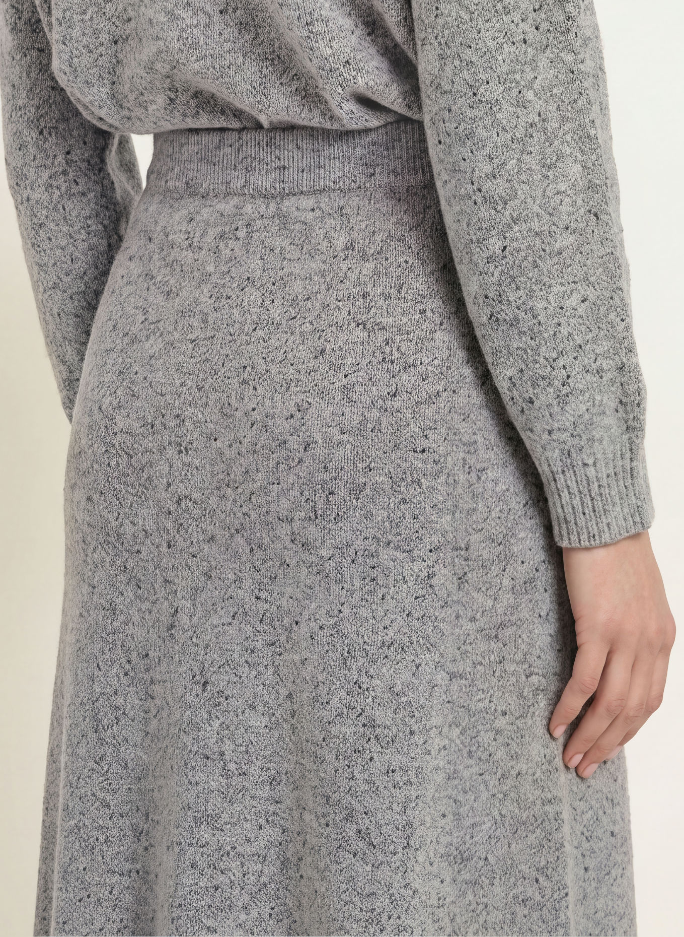 WEEKEND Max Mara Strickrock ALOA: GRAU