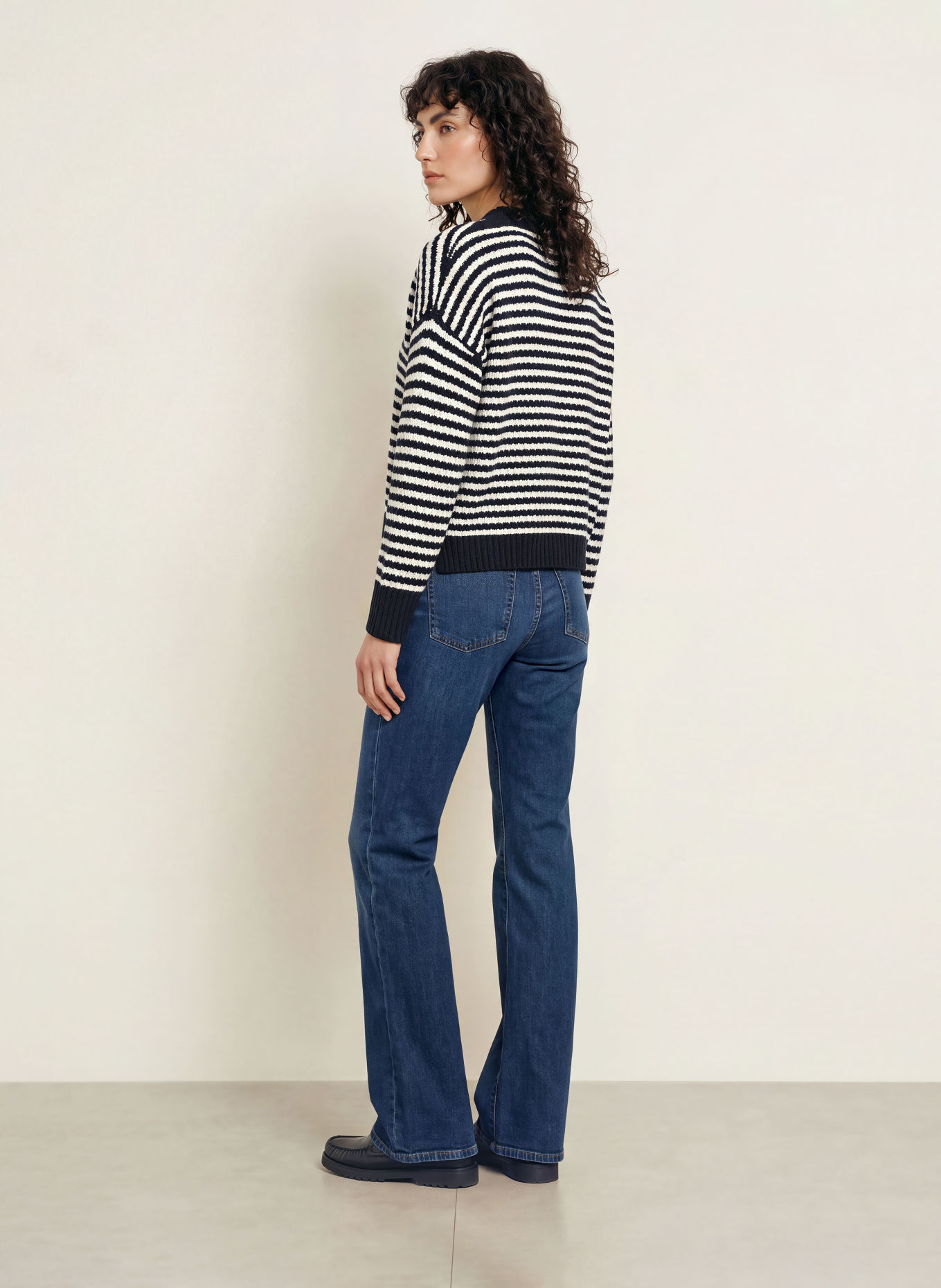 WEEKEND Max Mara Tröja SPIGA: SVART / VIT
