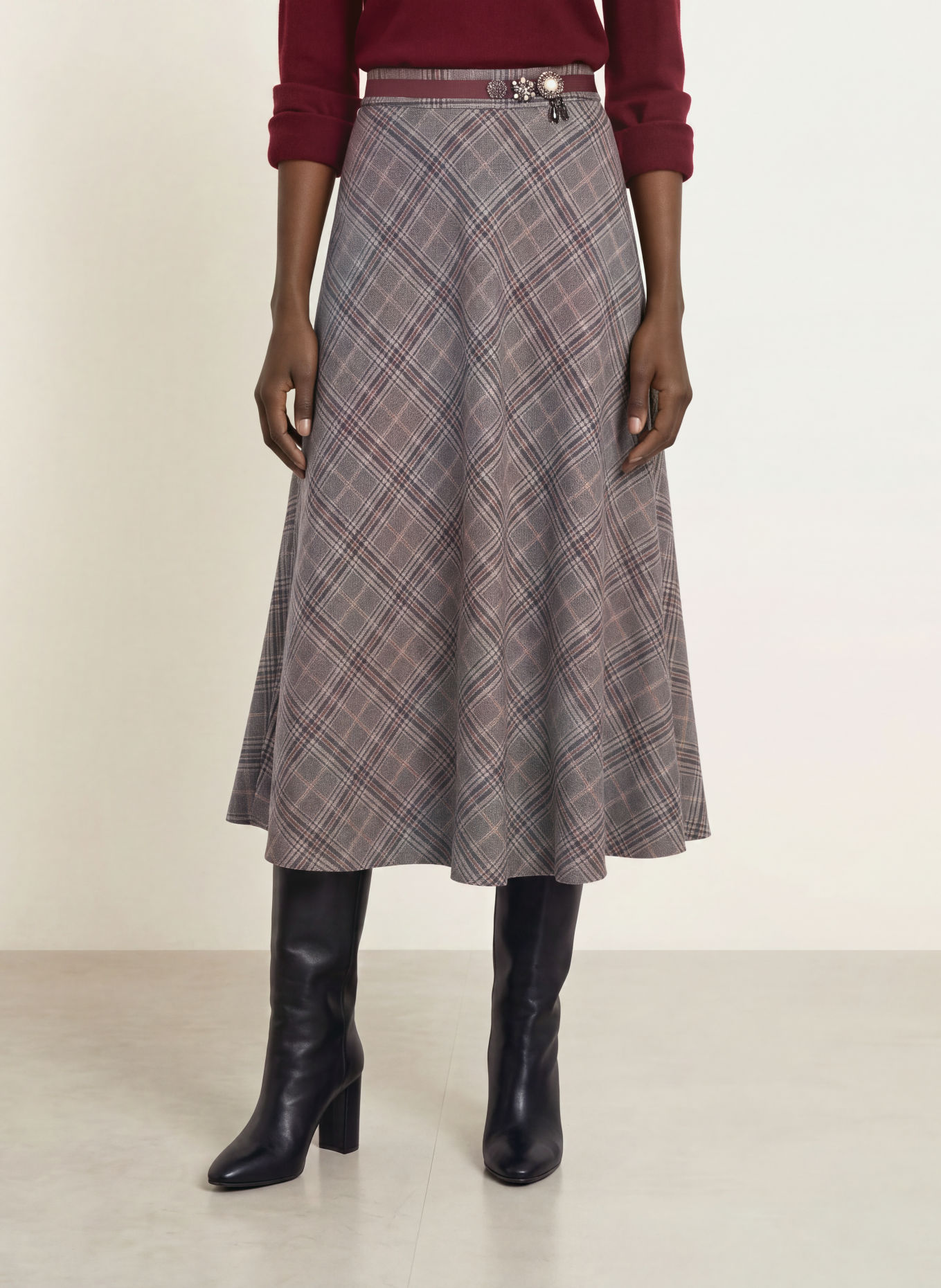 S Max Mara BETA Skirt with Rhinestones: DARK BLUE / CREAM / DARK RED