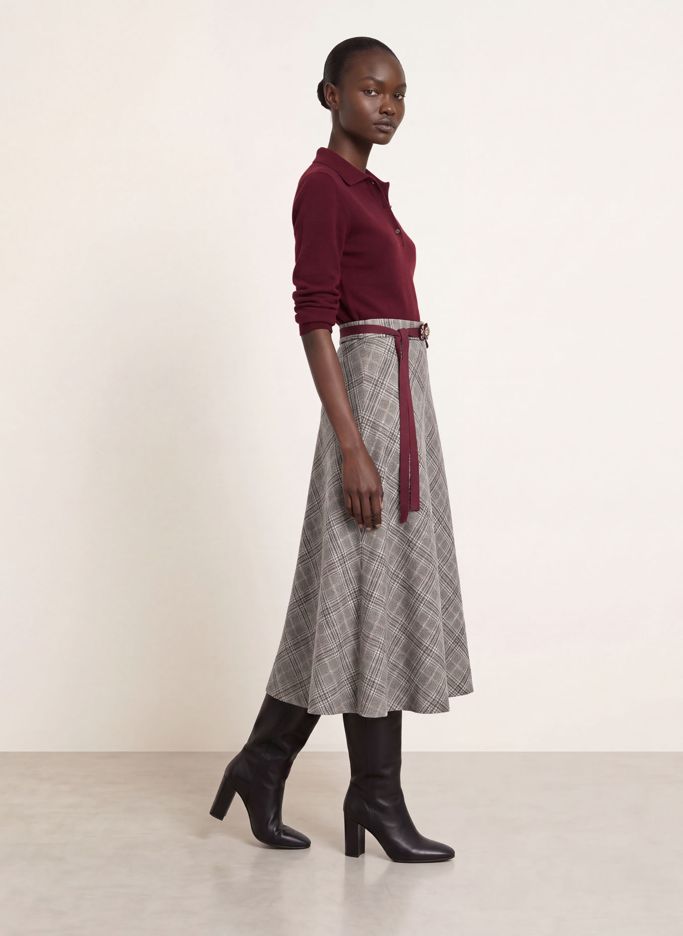 S Max Mara BETA Skirt with Rhinestones: DARK BLUE / CREAM / DARK RED