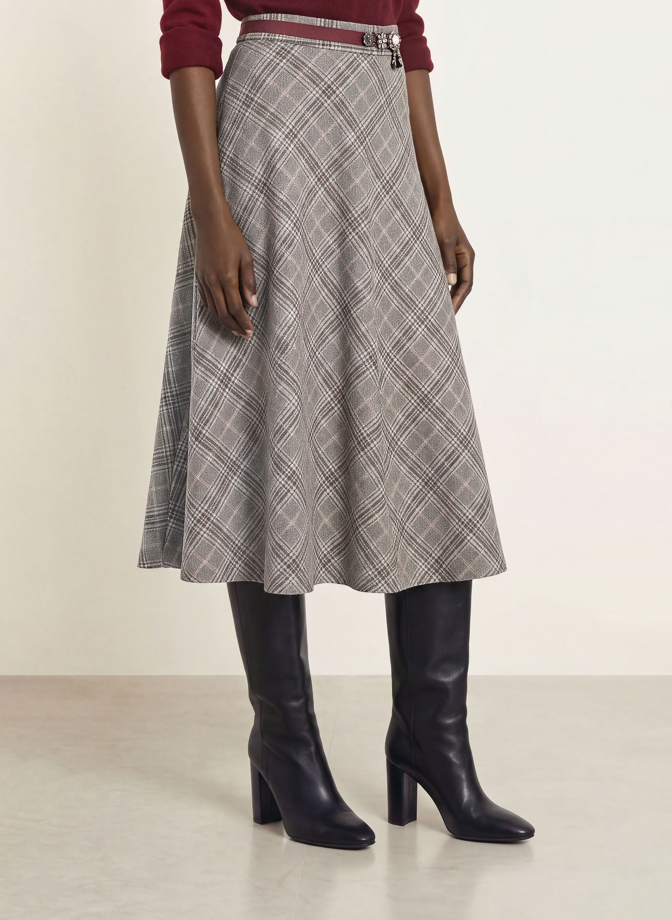S Max Mara BETA Skirt with Rhinestones: DARK BLUE / CREAM / DARK RED