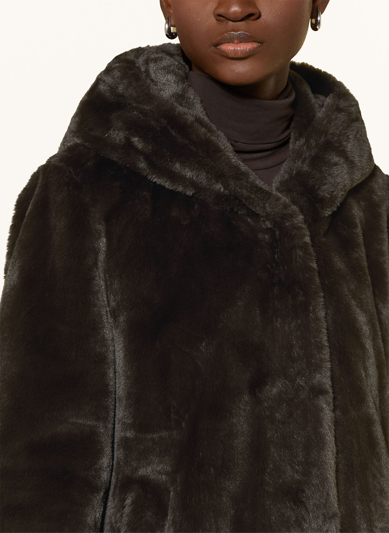 Betty Barclay Kunstfell-Jacke: DUNKELBRAUN