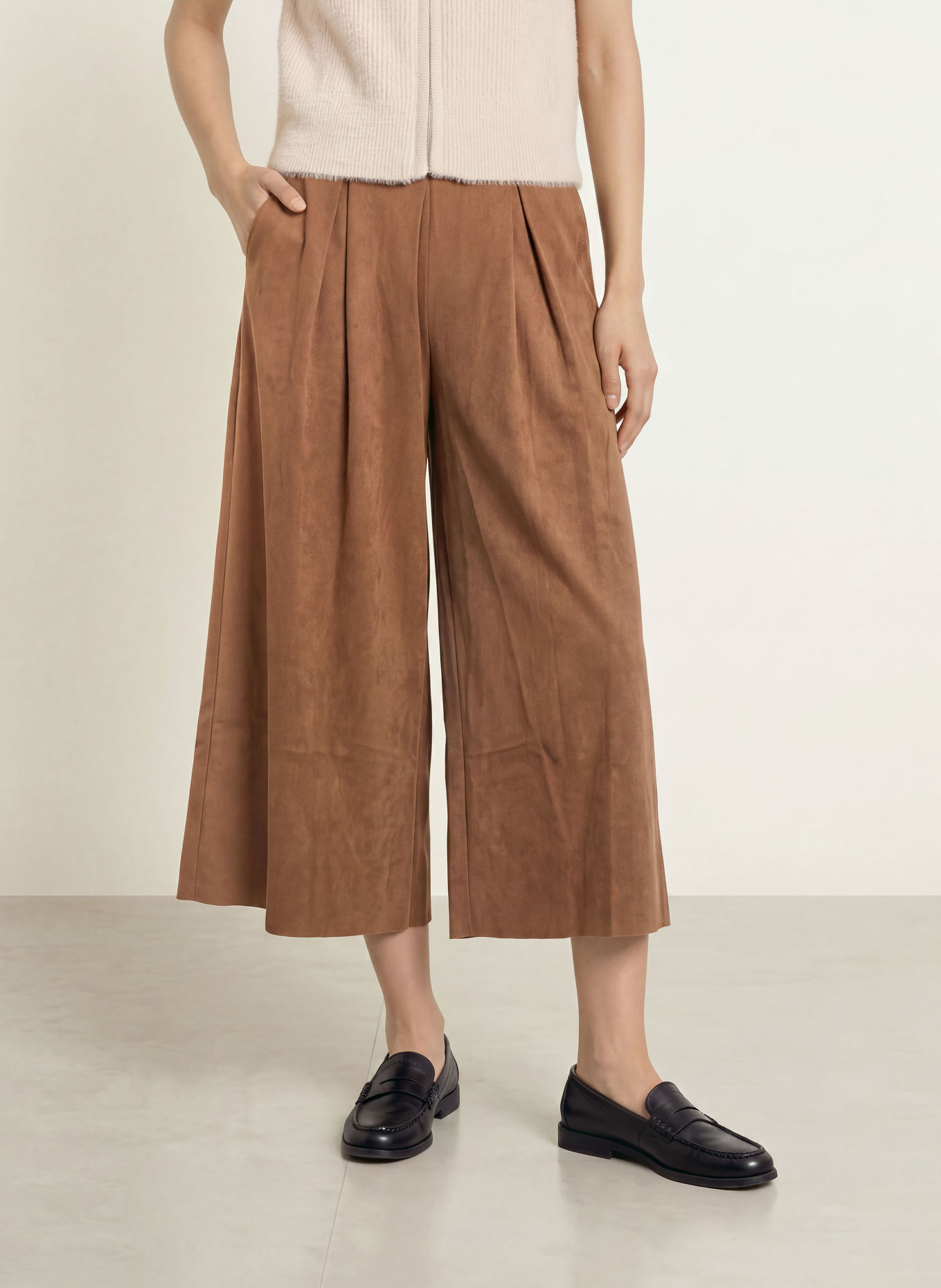 Betty Barclay Leather-look culottes: BROWN