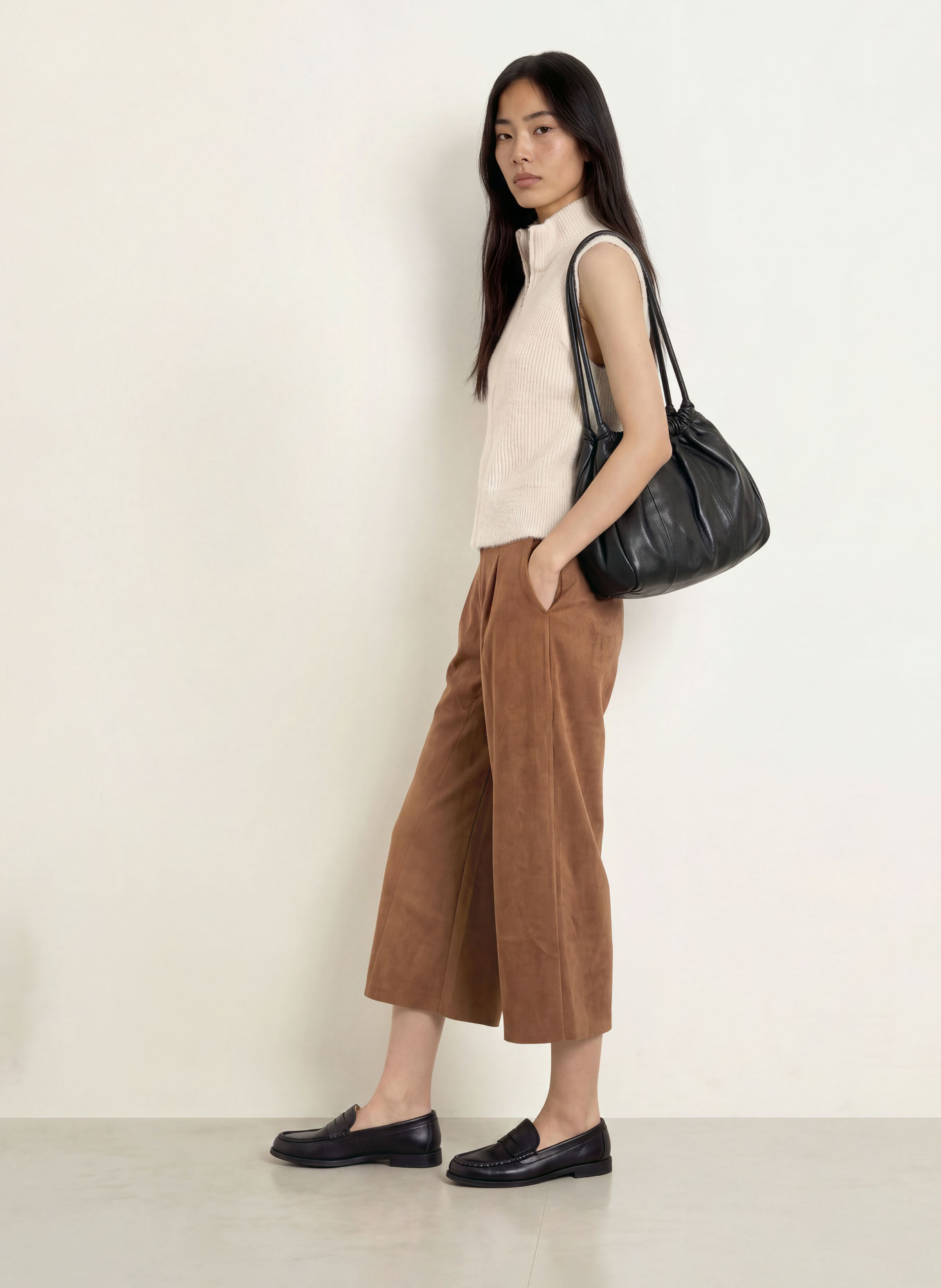 Betty Barclay Leather-look culottes: BROWN