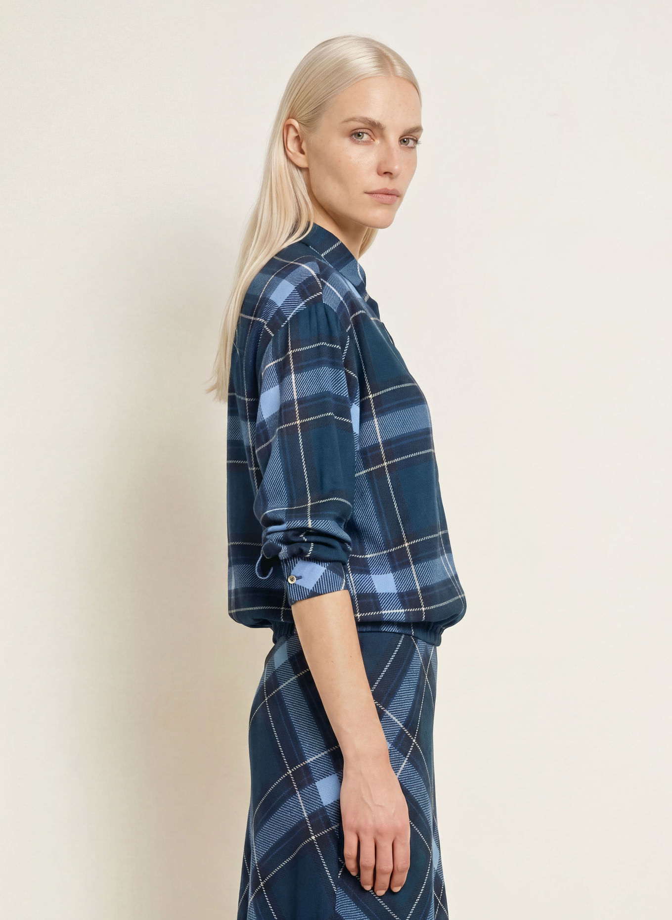 Emily VAN DEN BERGH Blusenshirt: DUNKELBLAU / HELLBLAU / WEISS