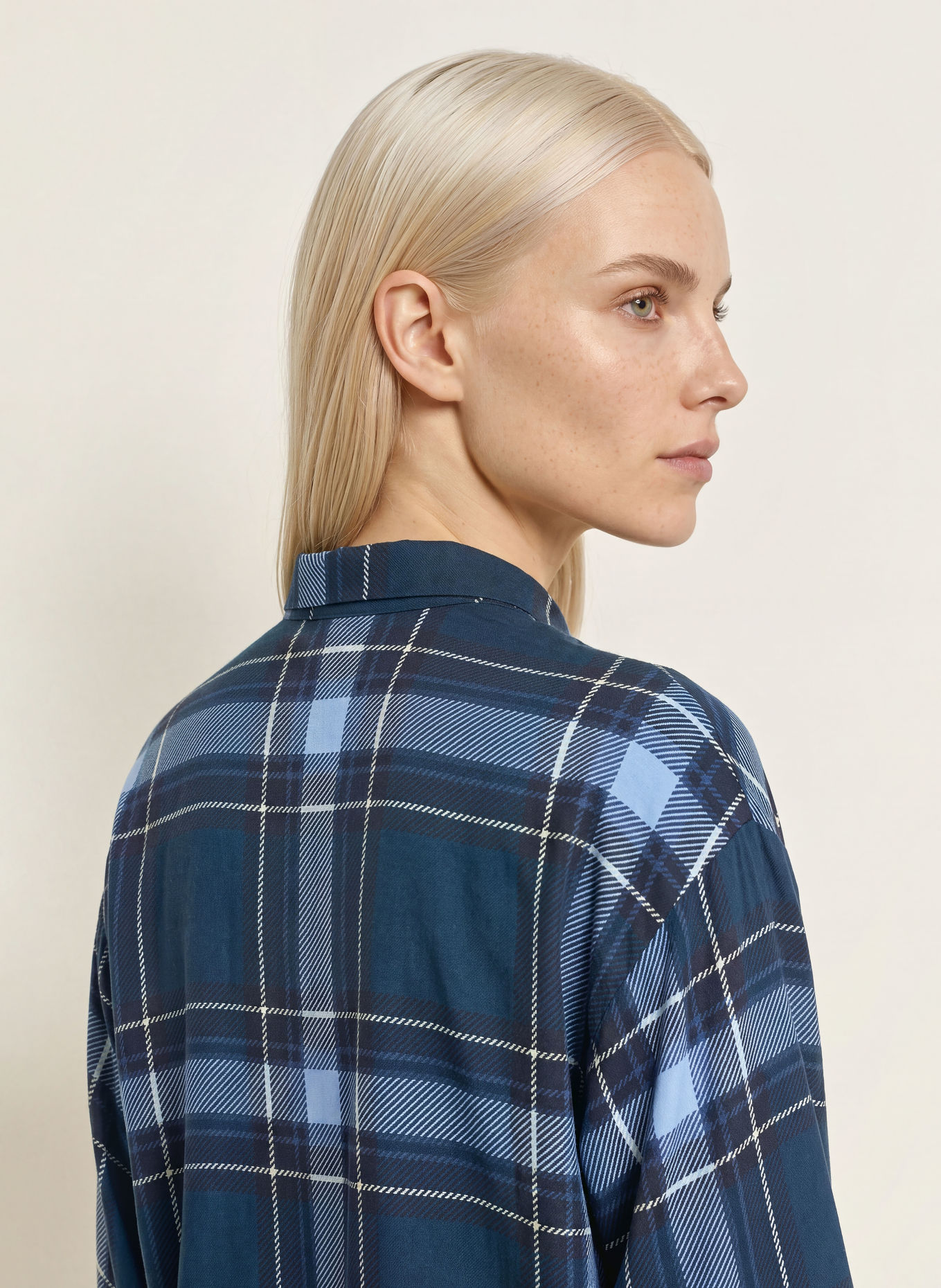 Emily VAN DEN BERGH Blusenshirt: DUNKELBLAU / HELLBLAU / WEISS