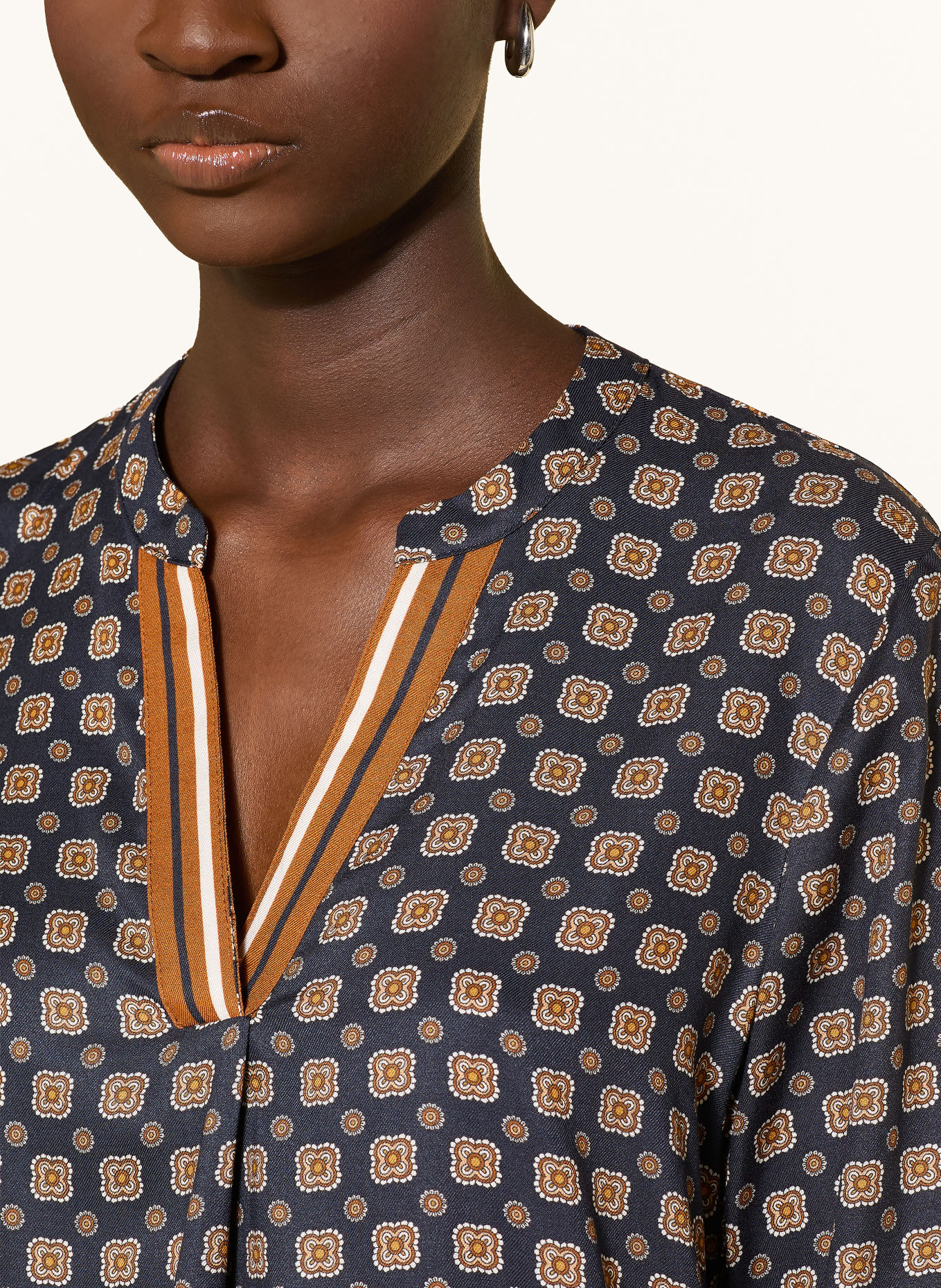 Emily VAN DEN BERGH Blouseshirt: DONKERBLAUW / ECRU / DONKERORANJE