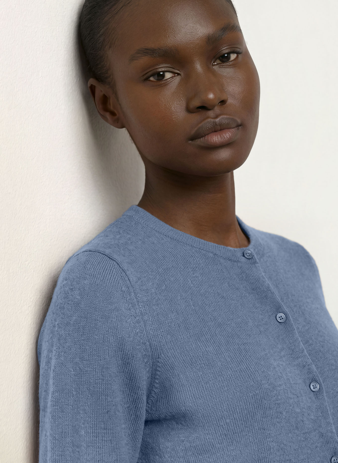 (THE MERCER) N.Y. Strickjacke aus Cashmere: BLAUGRAU