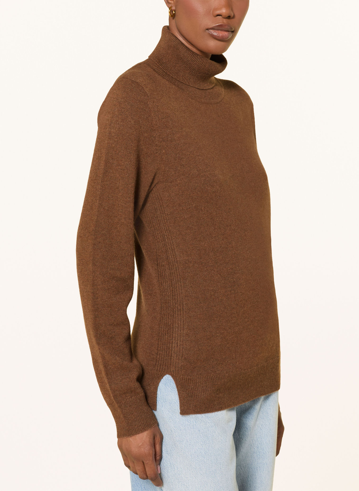 (THE MERCER) N.Y. Cashmere turtleneck sweater: BROWN