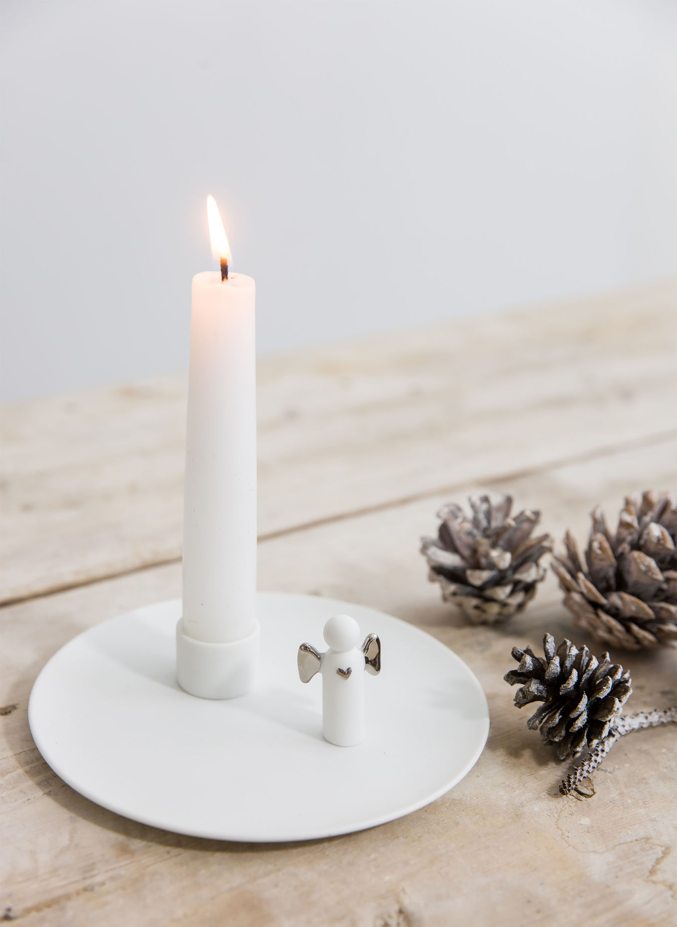 RÄDER ENGELSLICHT Candle holder: WHITE / SILVER