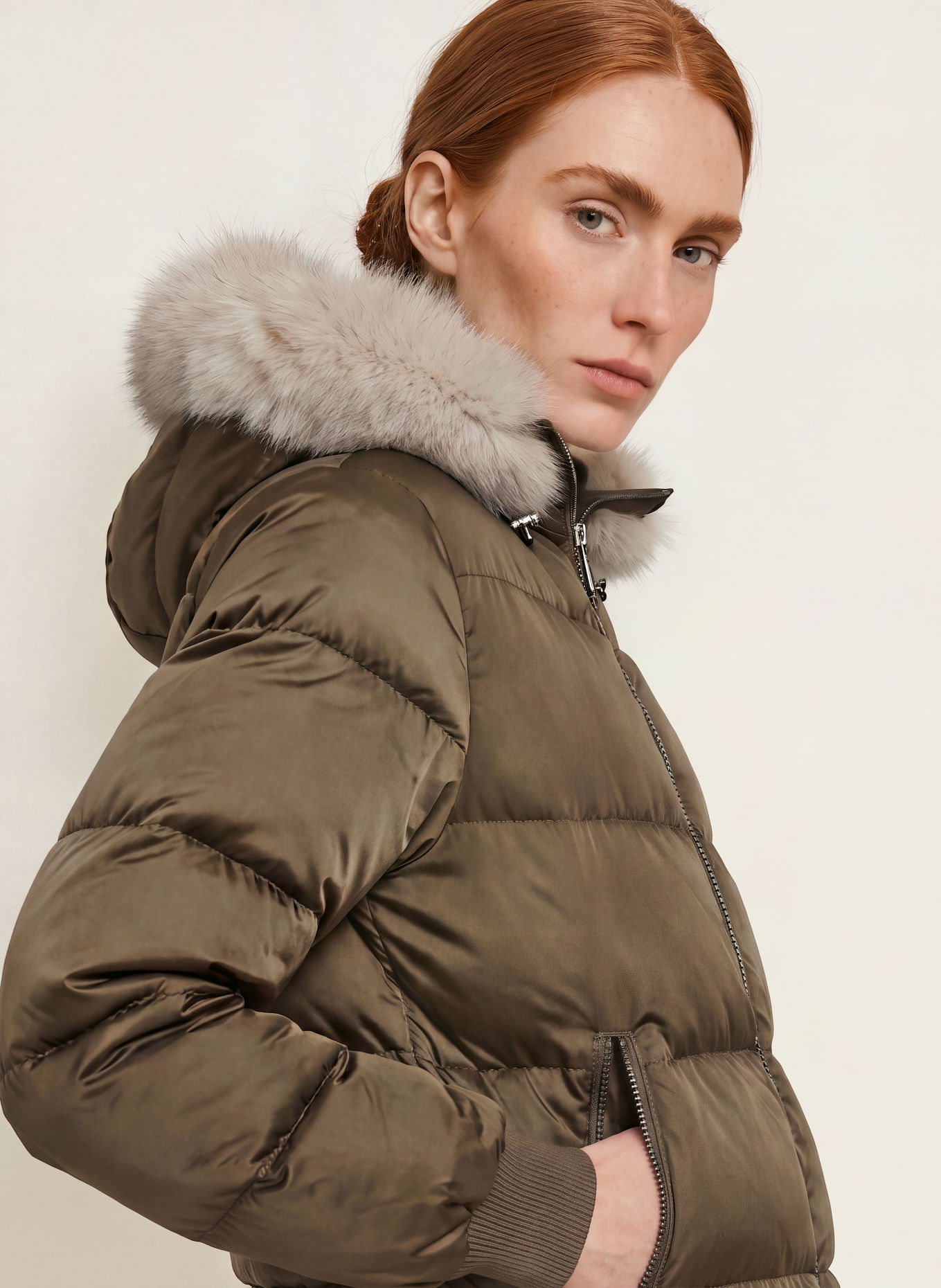 No.1 Como Quilted jacket with faux fur: TAUPE