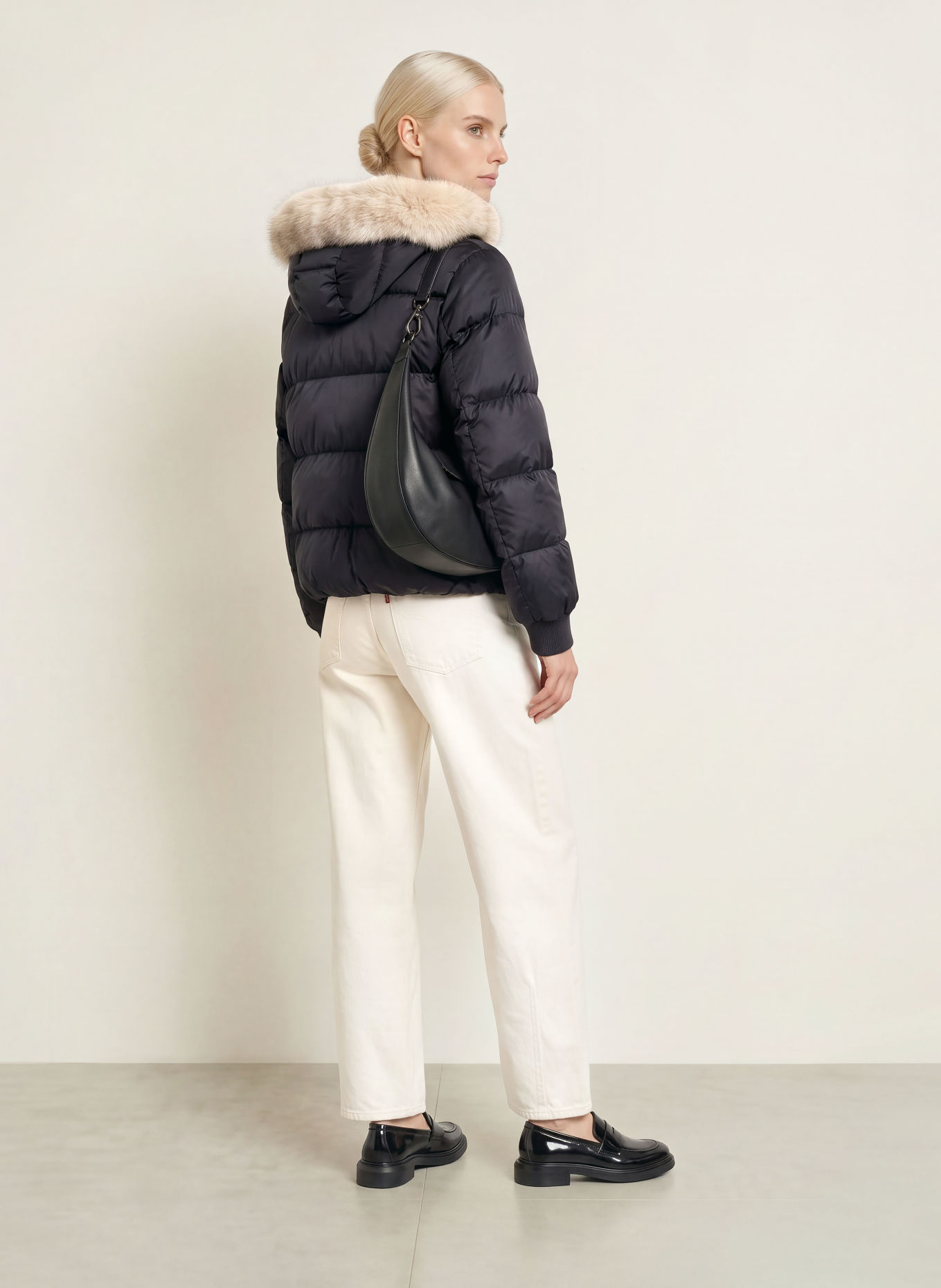 No.1 Como Quilted jacket with faux fur: BLACK