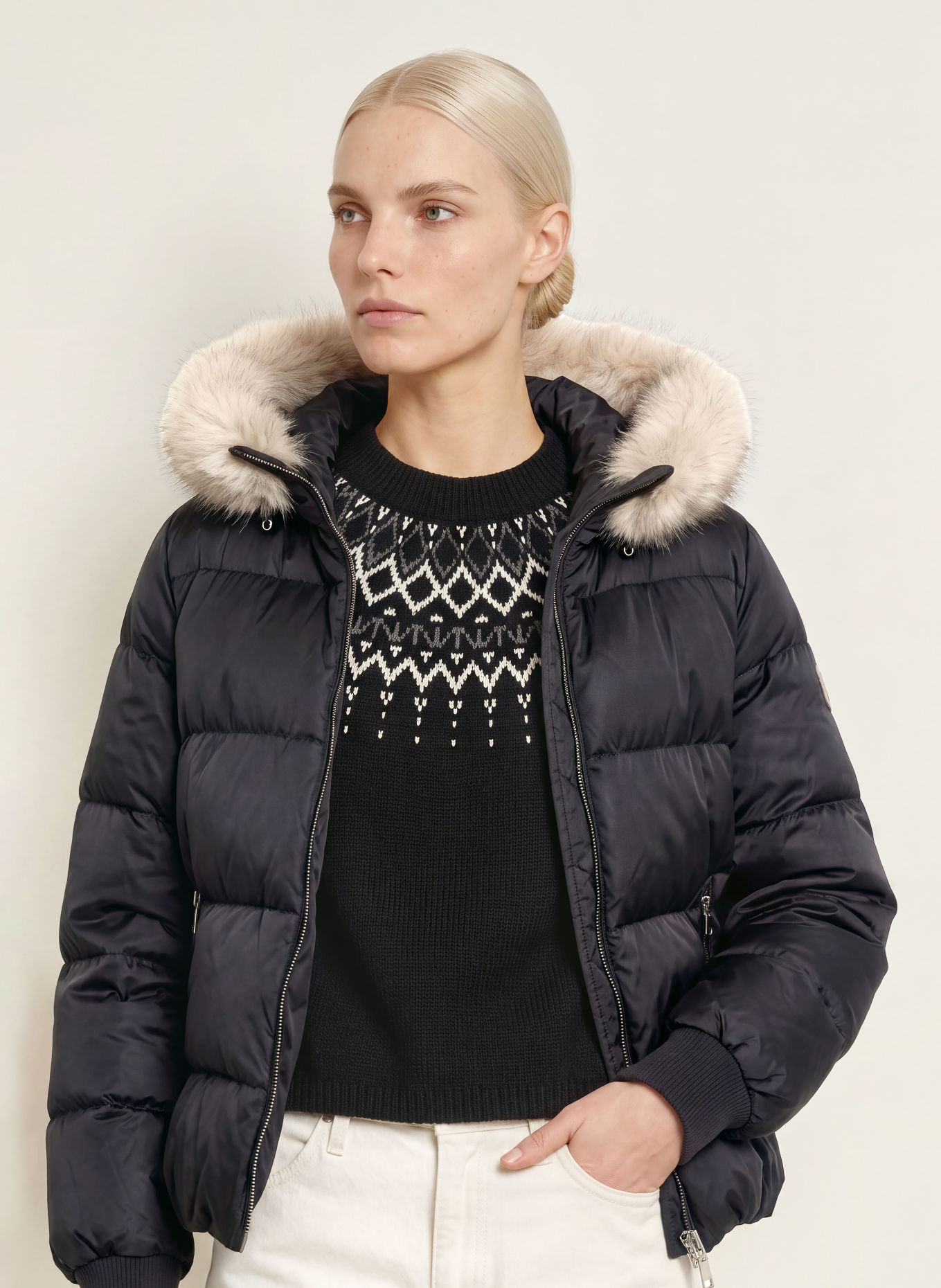 No.1 Como Quilted jacket with faux fur: BLACK