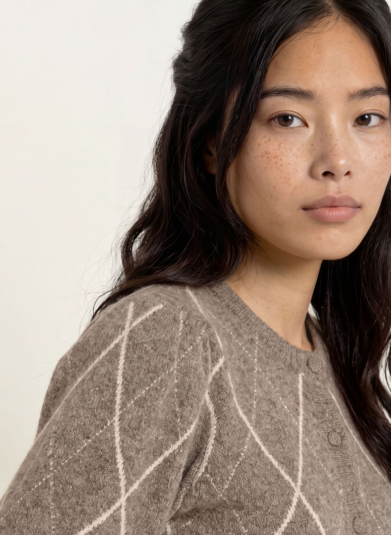 NEO NOIR KOTEAS Cardigan: GRAY / CREAM