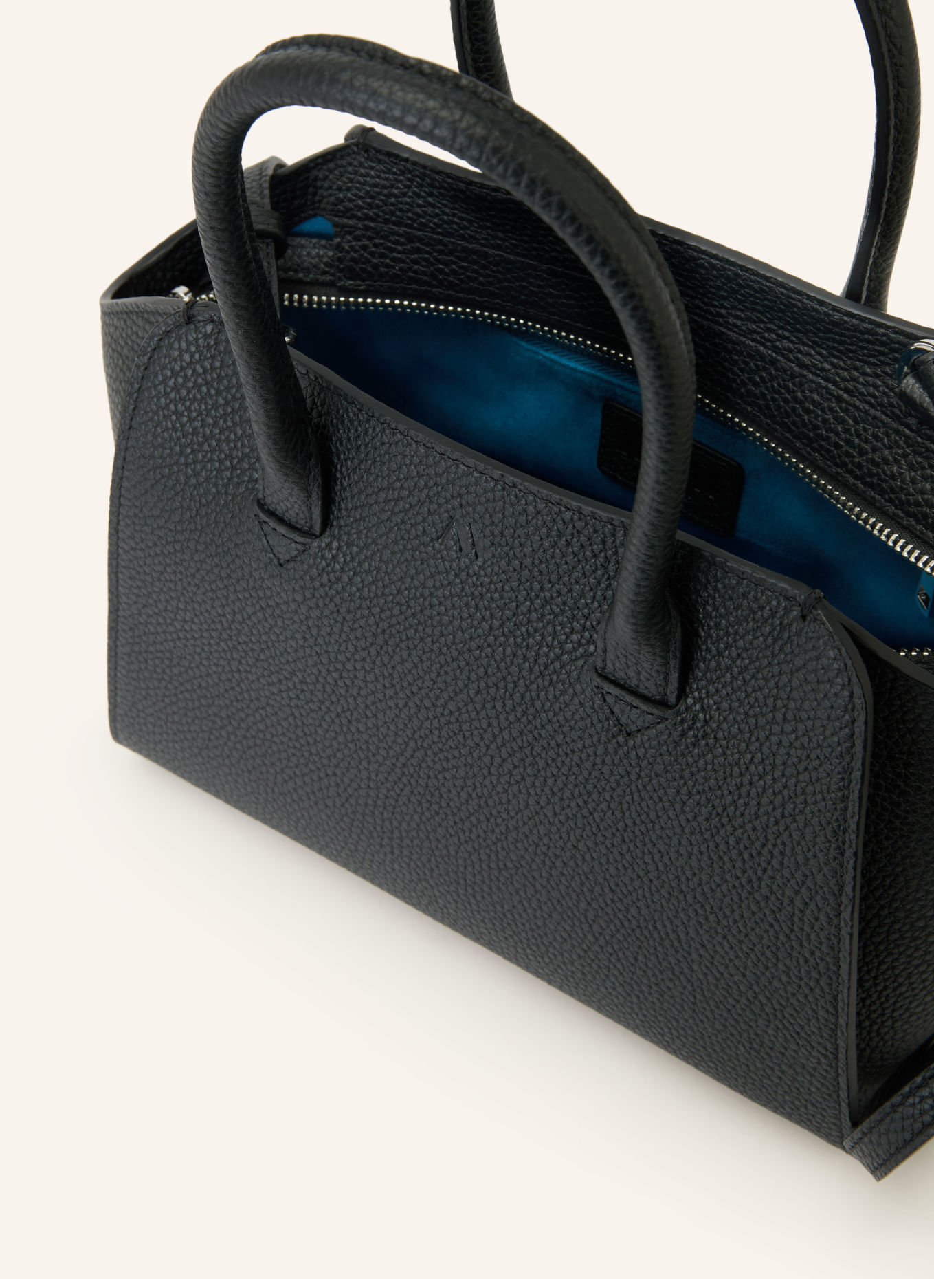KAAI Handtasche MINI VOYAGER: SCHWARZ