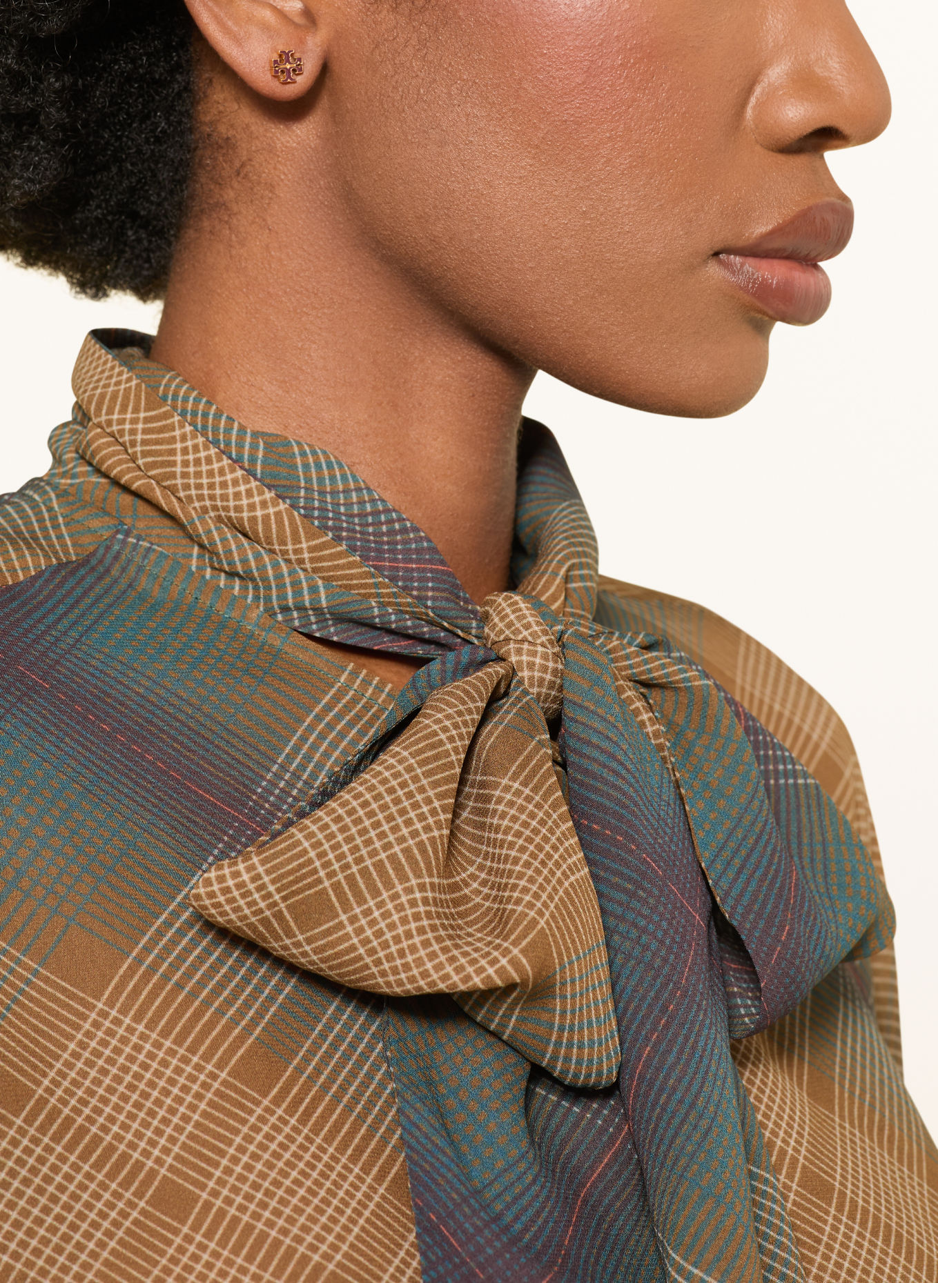 TORY BURCH Oorstekers ICON: GOUD / DONKERROOD