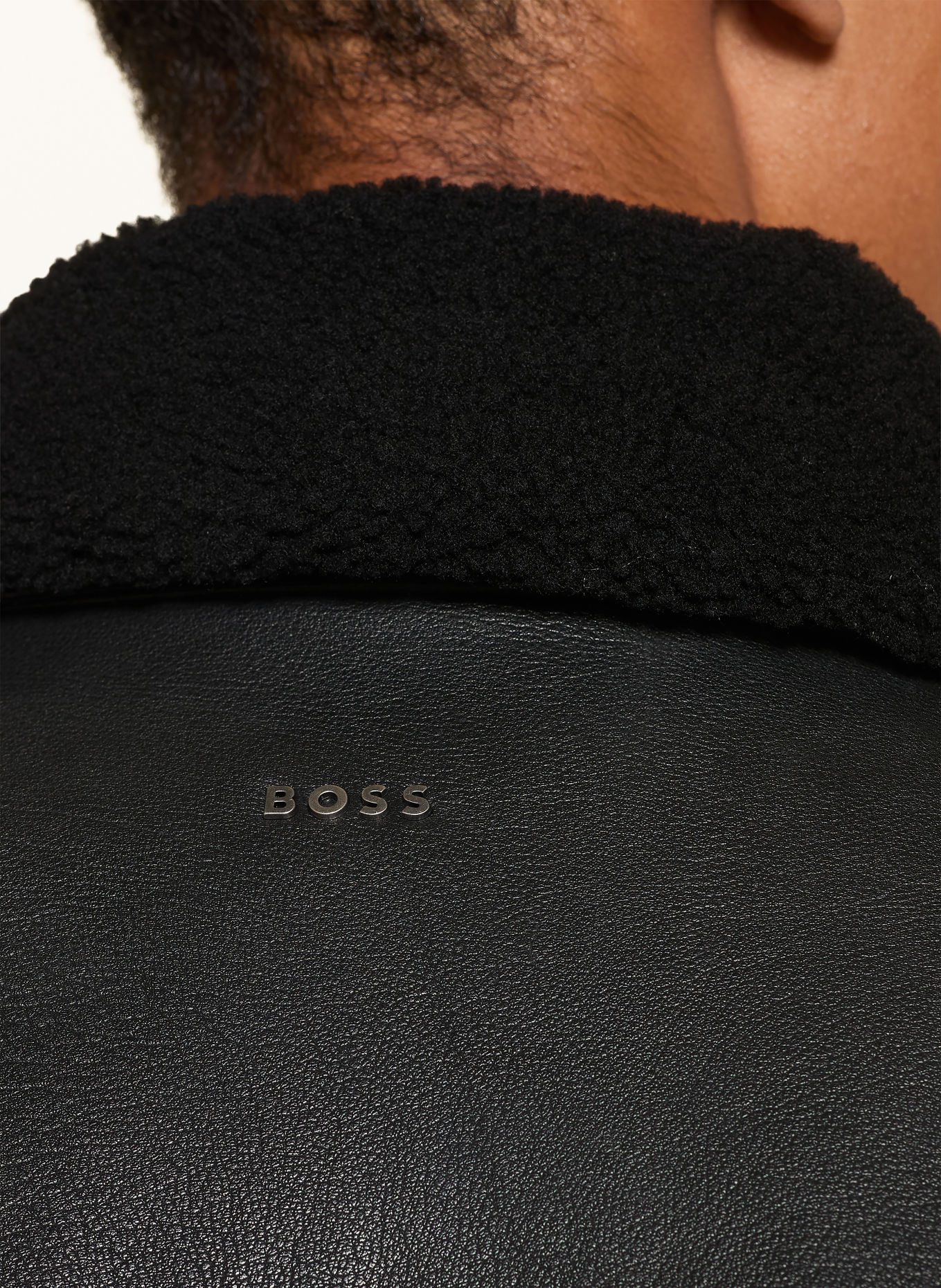 BOSS Lederjacke JOPEAK mit abnehmbarem Kragen: SCHWARZ