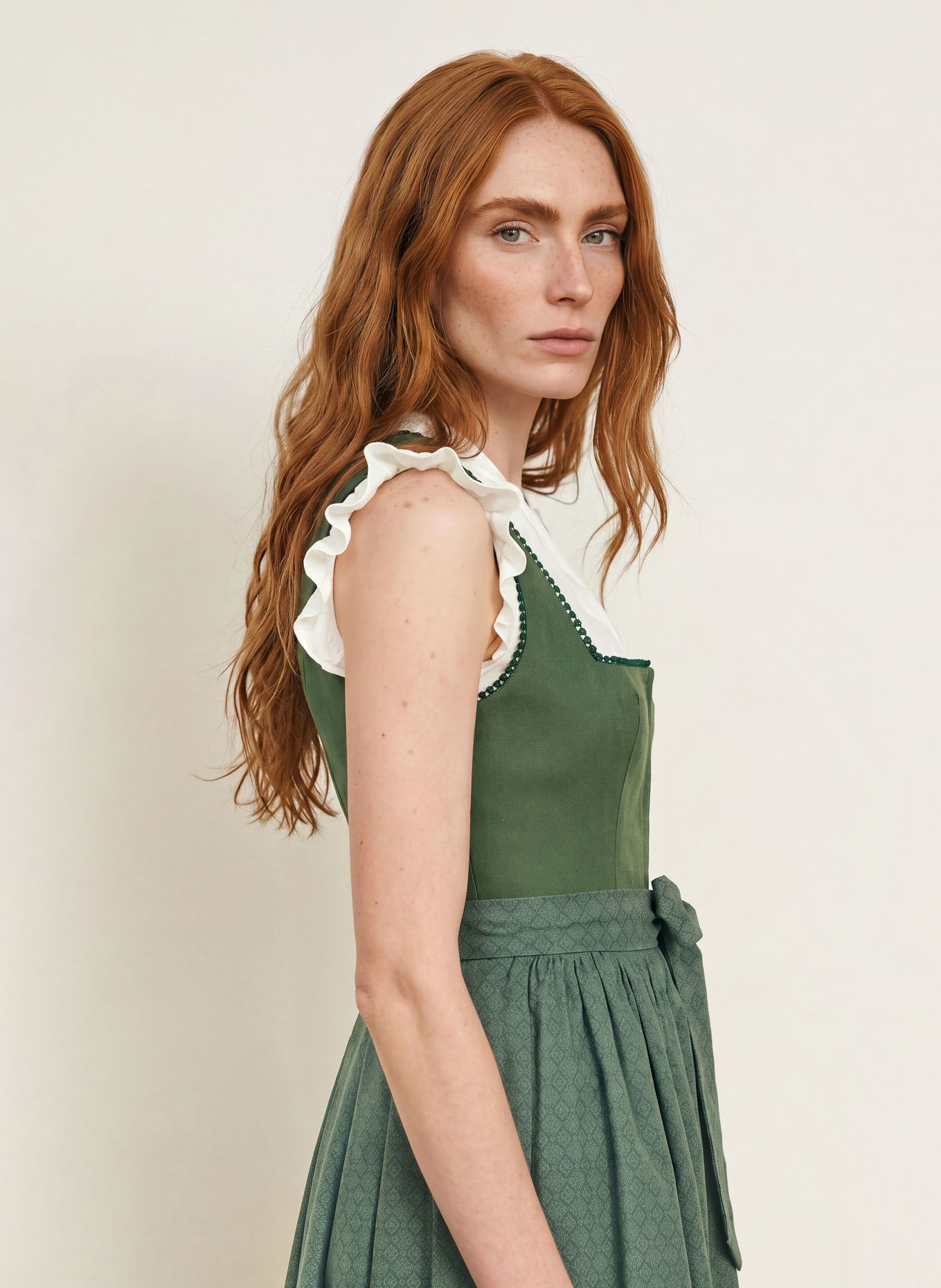 ALISSA BY KINGA MATHE Dirndl ALEA van linnen: DONKERGROEN