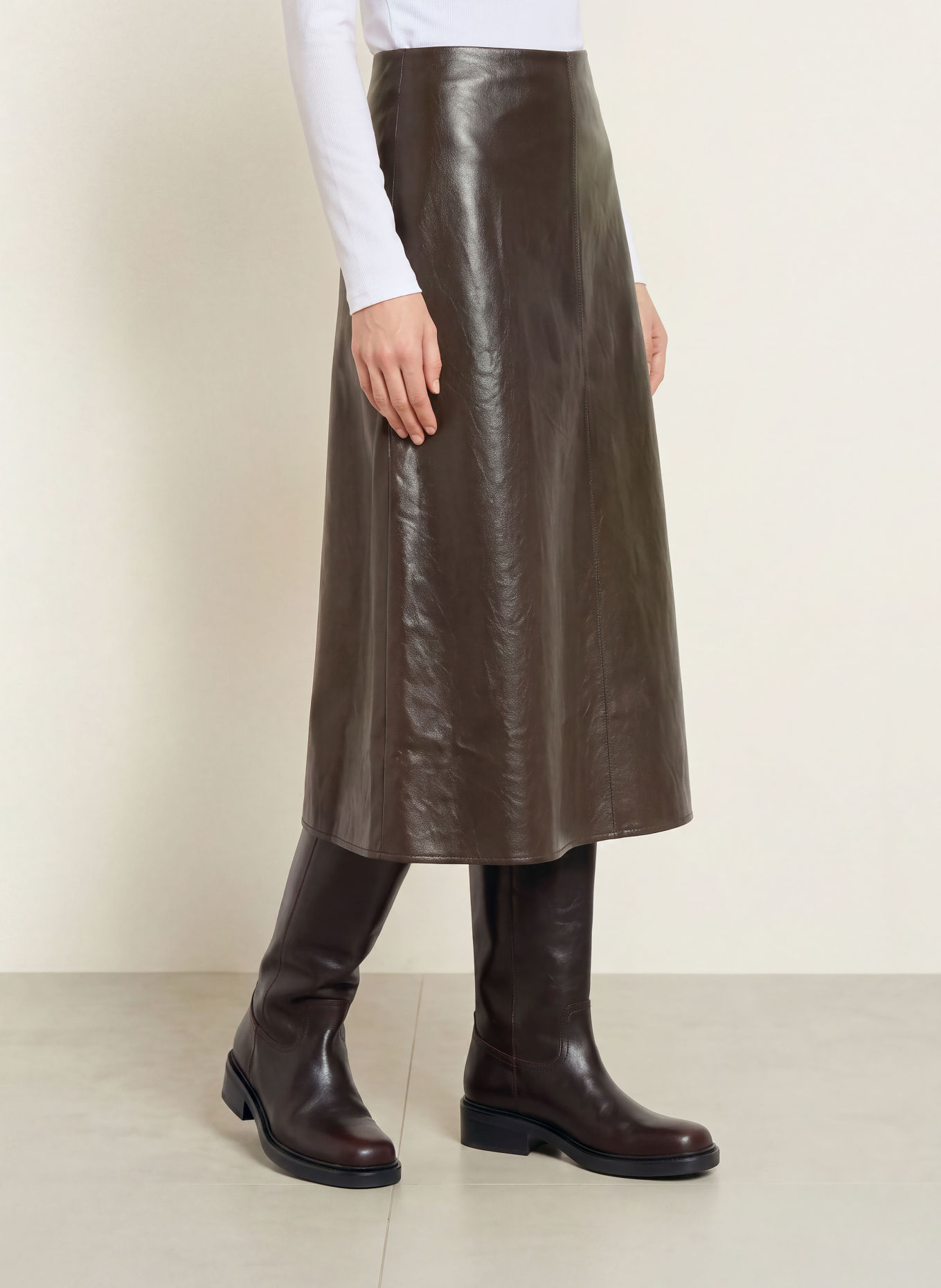 CARTOON Faux-leather skirt: DARK BROWN