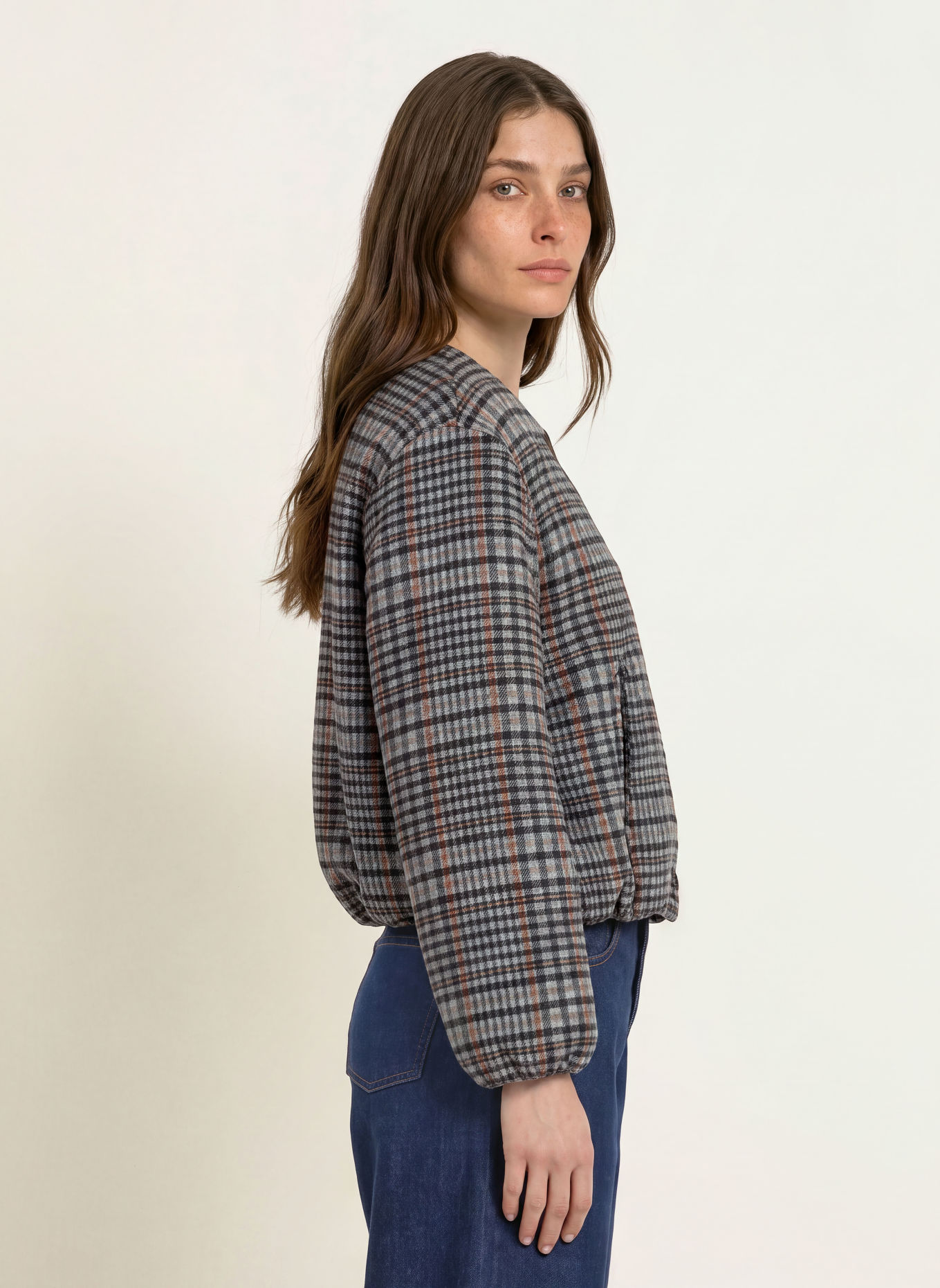 IQ STUDIO Bomber jacket: DARK GRAY / LIGHT GRAY / SALMON