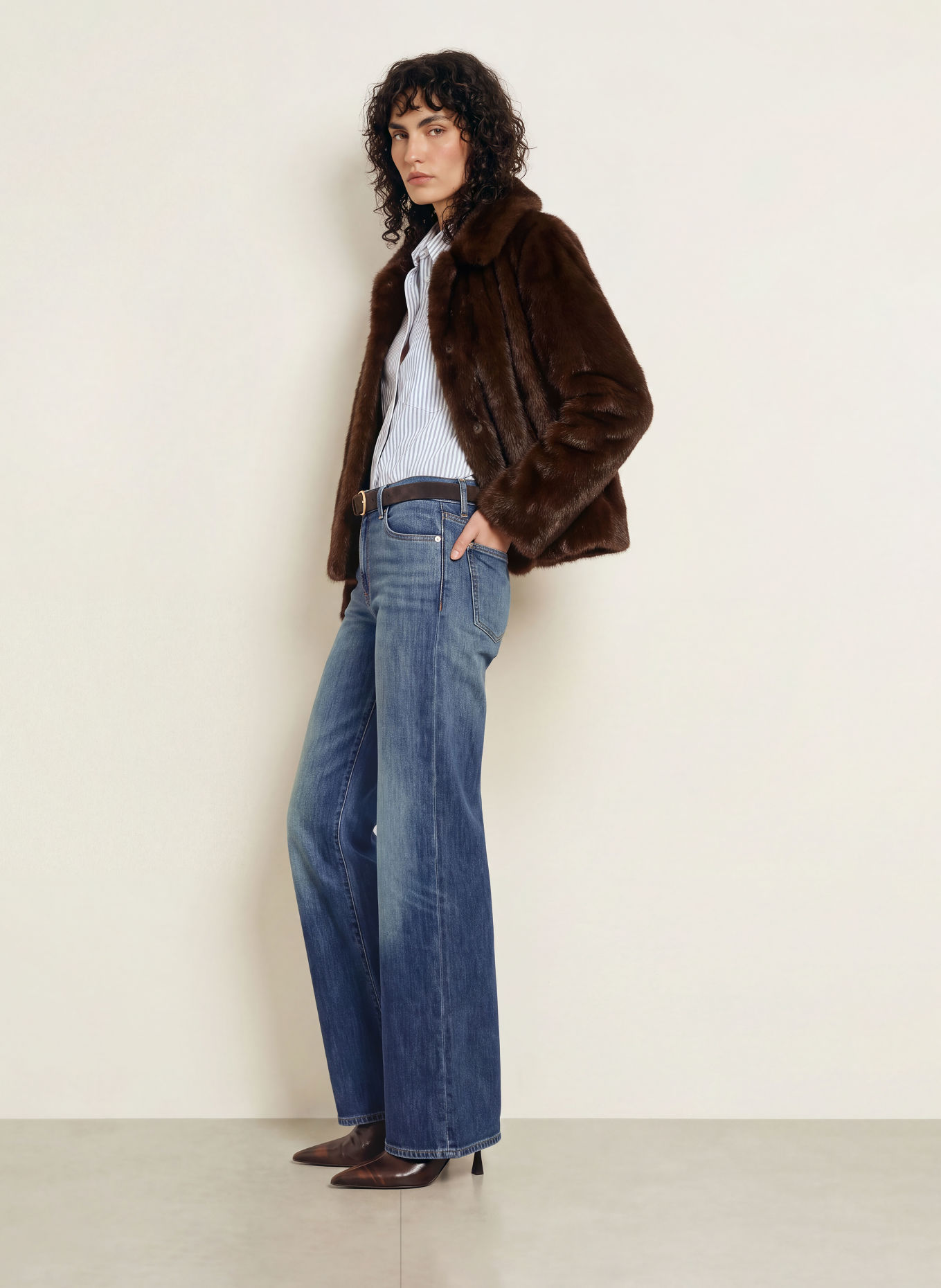 IQ STUDIO Faux Fur Jacket: DARK BROWN