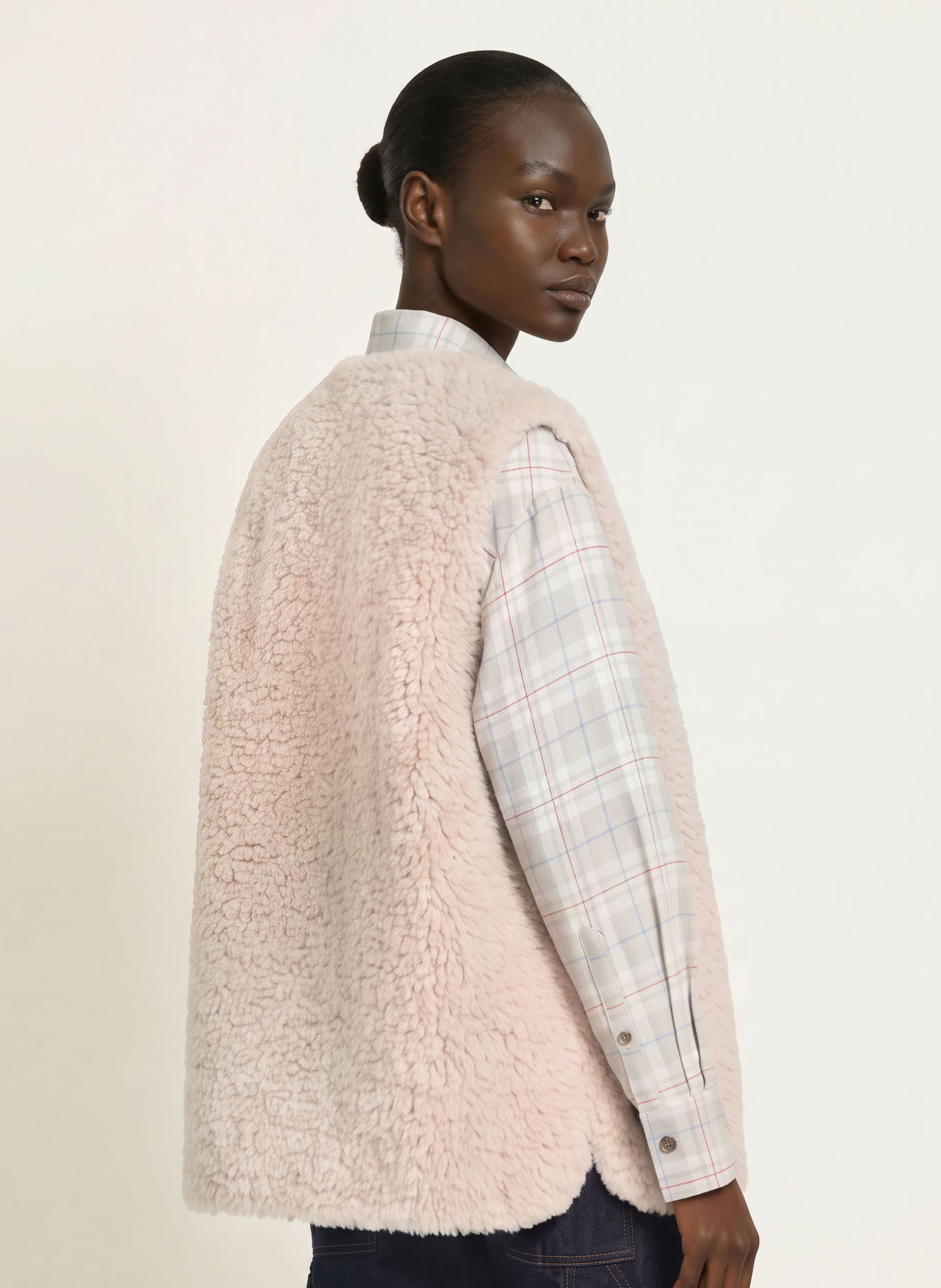 IQ STUDIO Faux Fur Vest: CREAM