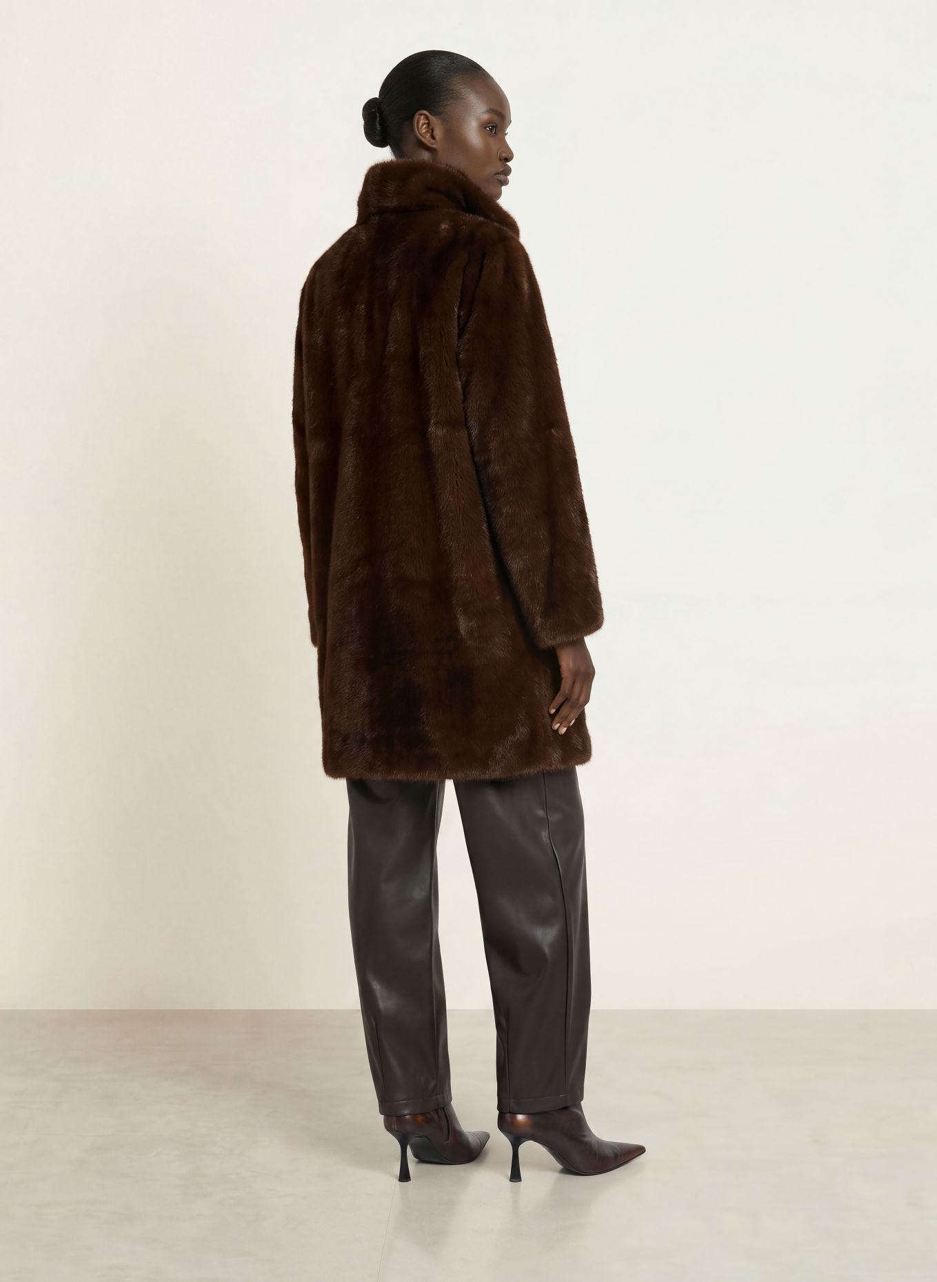 IQ STUDIO Faux Fur Coat: BROWN