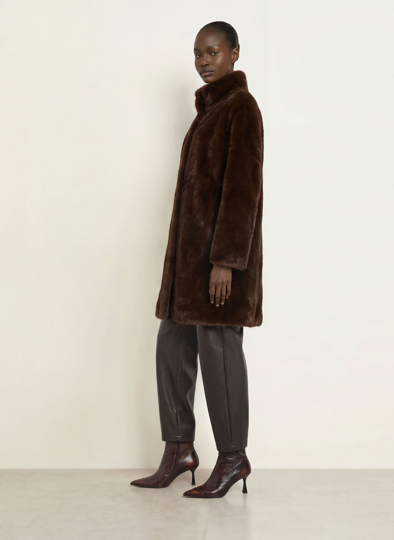 IQ STUDIO Faux Fur Coat: BROWN