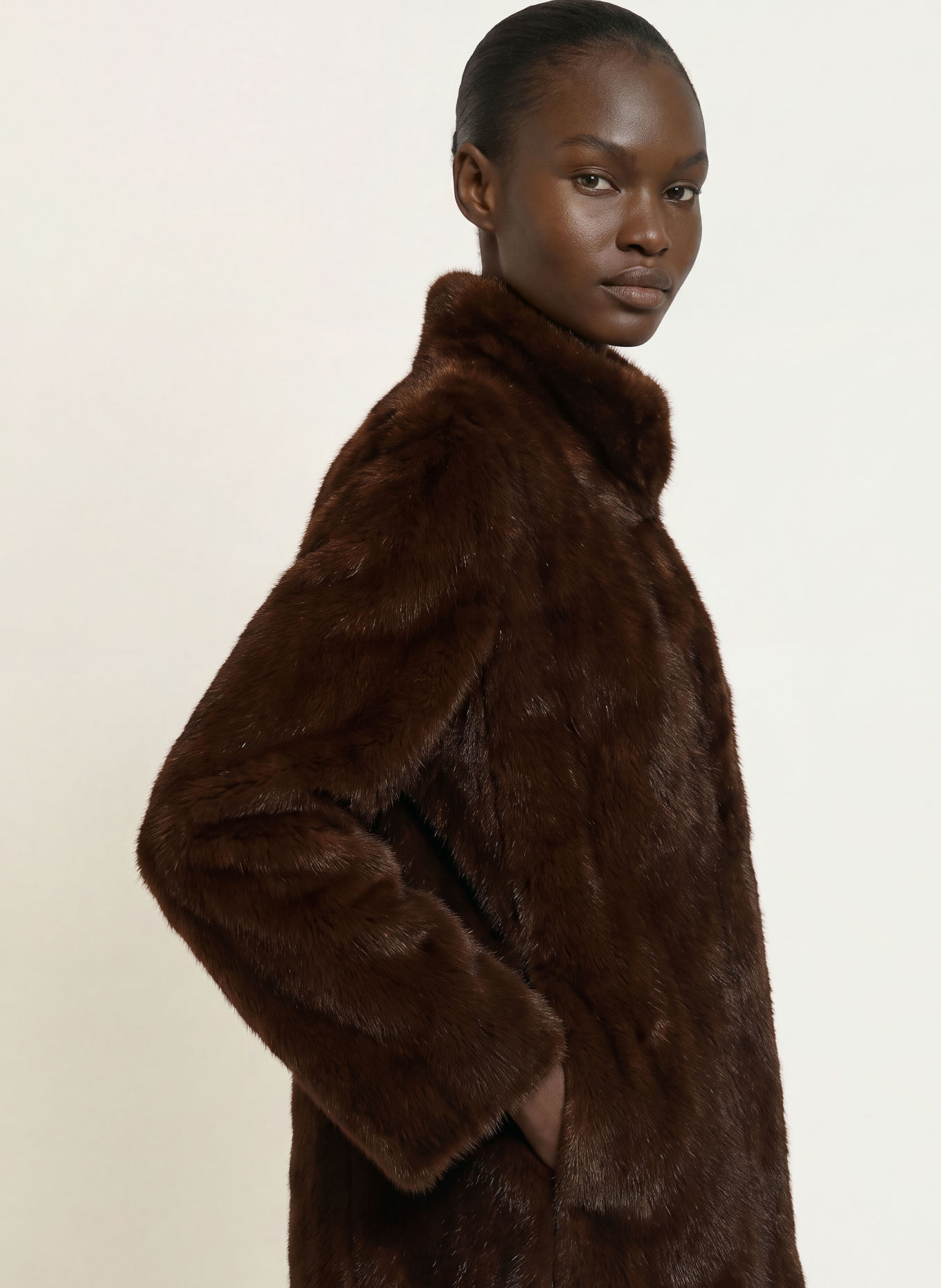 IQ STUDIO Faux Fur Coat: BROWN